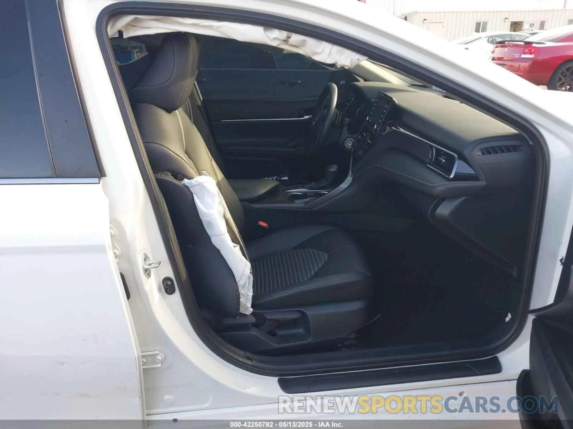 5 fotografías del automóvil dañado 4T1G11AK4PU148829 TOYOTA CAMRY 2023