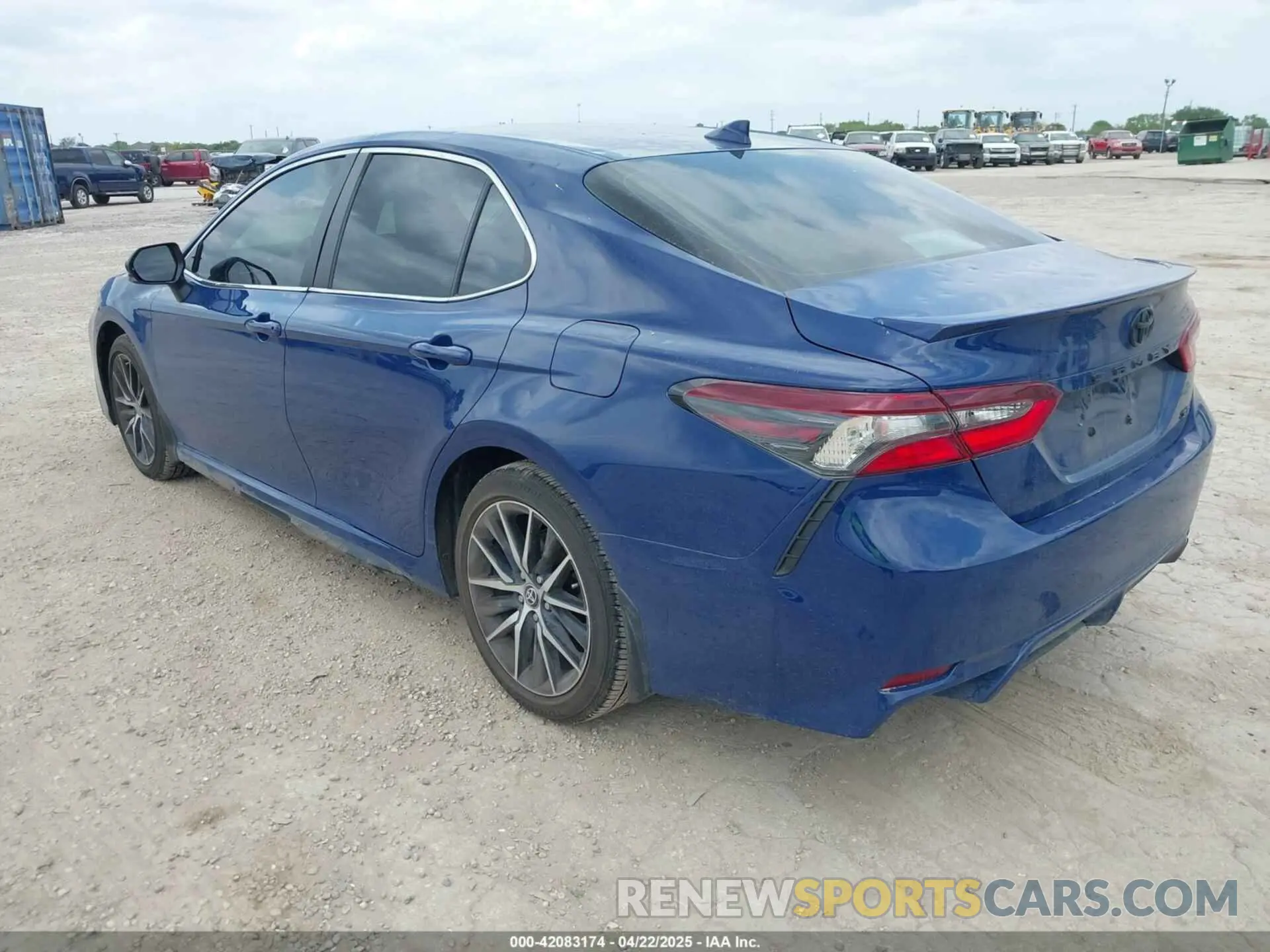 3 fotografías del automóvil dañado 4T1G11AK4PU157272 TOYOTA CAMRY 2023
