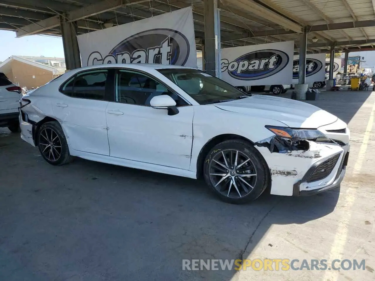 4 fotografías del automóvil dañado 4T1G11AK4PU725696 TOYOTA CAMRY 2023