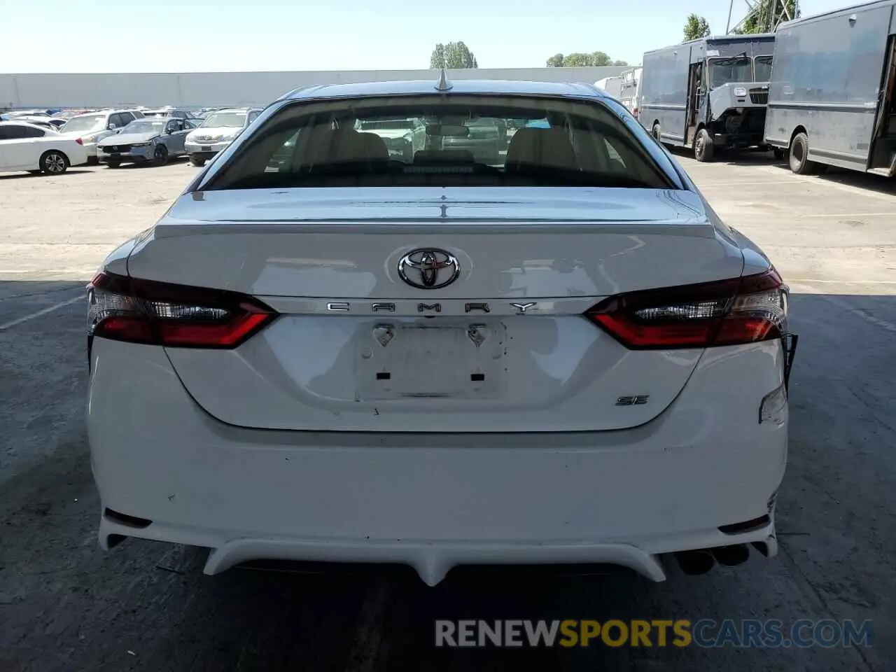 6 fotografías del automóvil dañado 4T1G11AK4PU725696 TOYOTA CAMRY 2023