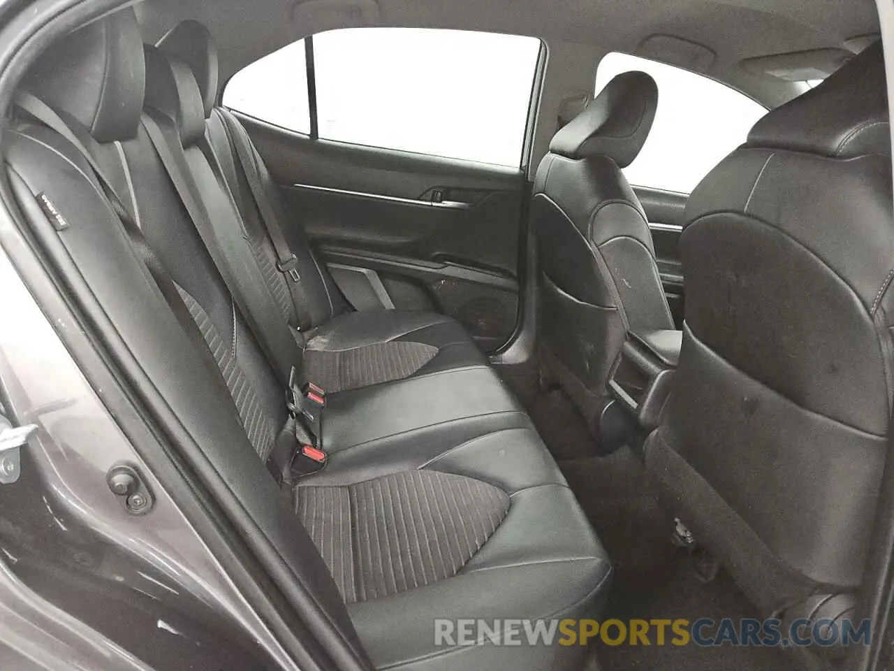 10 fotografías del automóvil dañado 4T1G11AK4PU733698 TOYOTA CAMRY 2023