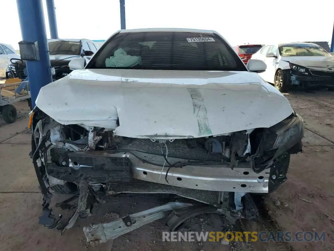 5 fotografías del automóvil dañado 4T1G11AK4PU744023 TOYOTA CAMRY 2023