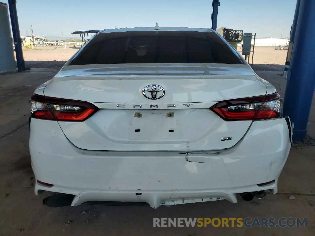 6 fotografías del automóvil dañado 4T1G11AK4PU744023 TOYOTA CAMRY 2023