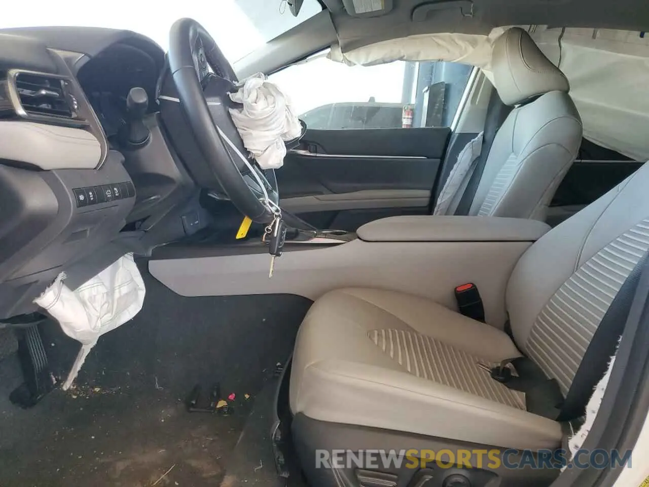 7 fotografías del automóvil dañado 4T1G11AK4PU744023 TOYOTA CAMRY 2023