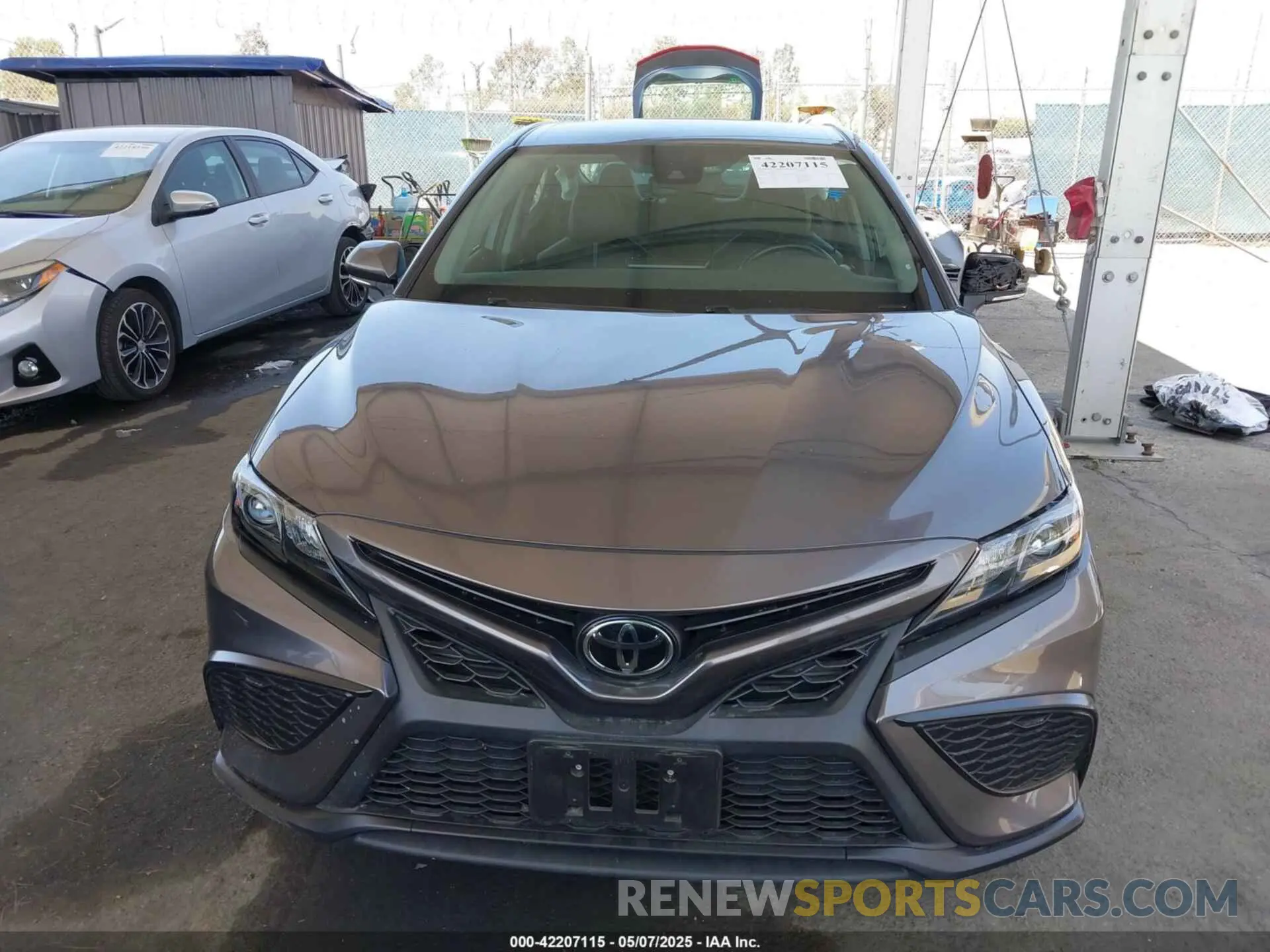 12 fotografías del automóvil dañado 4T1G11AK4PU747116 TOYOTA CAMRY 2023