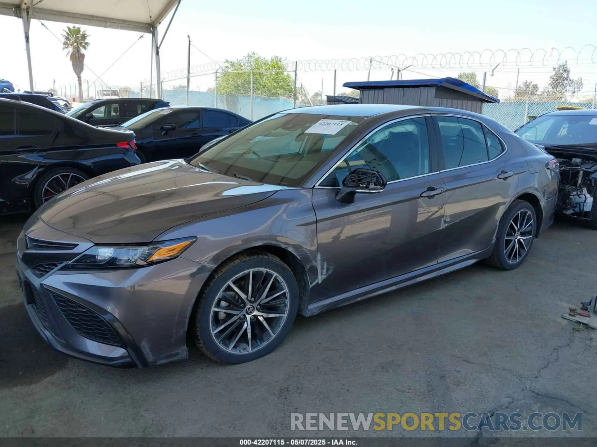 14 fotografías del automóvil dañado 4T1G11AK4PU747116 TOYOTA CAMRY 2023