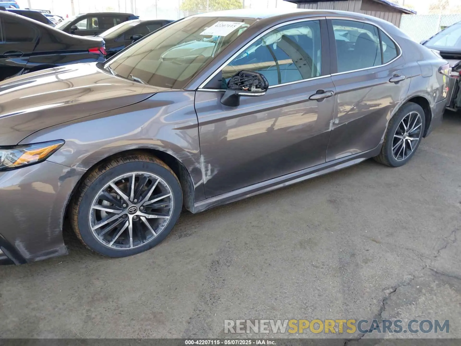 6 fotografías del automóvil dañado 4T1G11AK4PU747116 TOYOTA CAMRY 2023