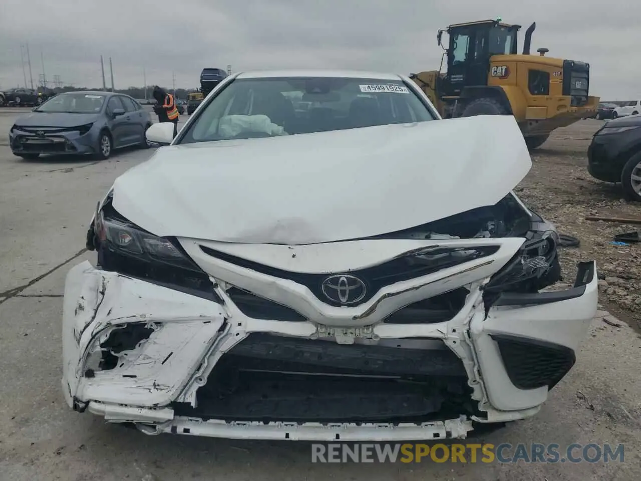 5 fotografías del automóvil dañado 4T1G11AK4PU747309 TOYOTA CAMRY 2023