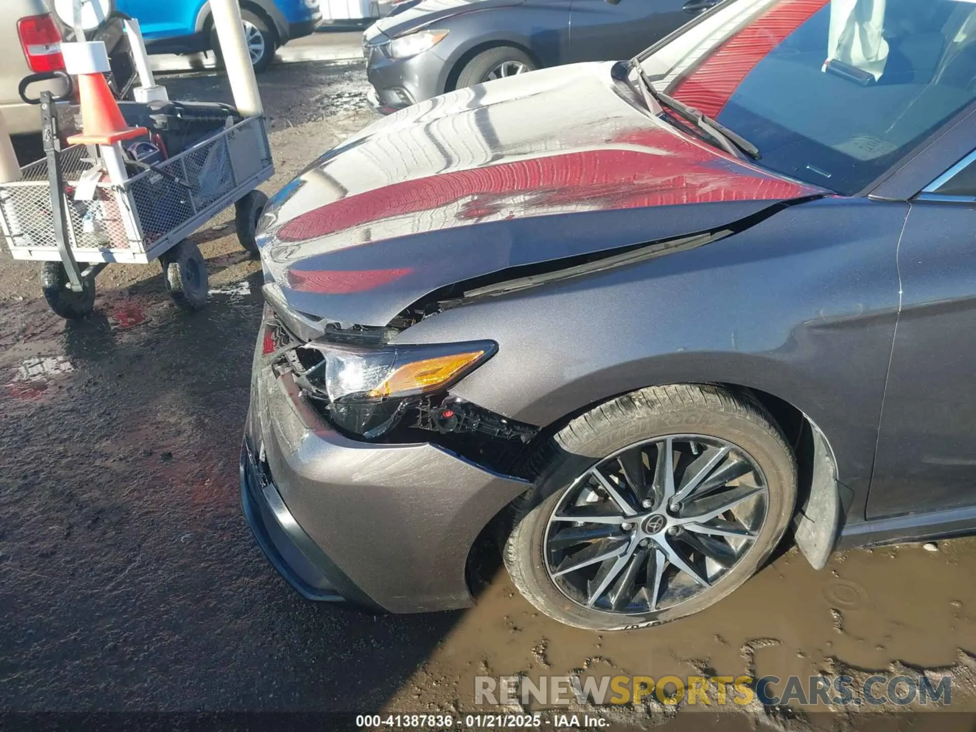 17 fotografías del automóvil dañado 4T1G11AK4PU752297 TOYOTA CAMRY 2023