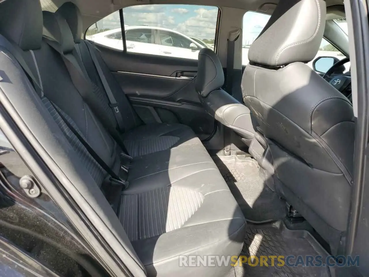 10 fotografías del automóvil dañado 4T1G11AK4PU757936 TOYOTA CAMRY 2023
