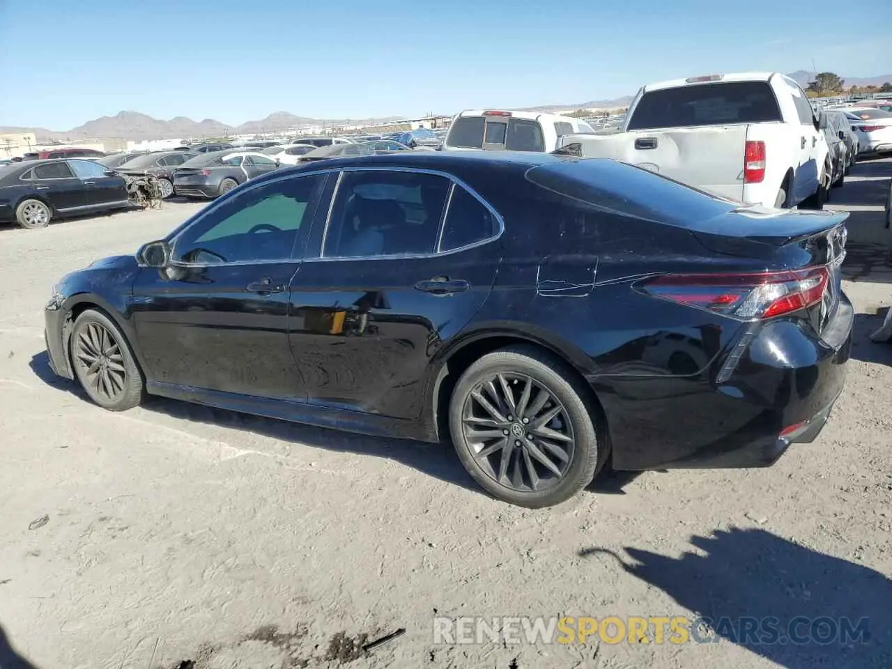 2 fotografías del automóvil dañado 4T1G11AK4PU766474 TOYOTA CAMRY 2023