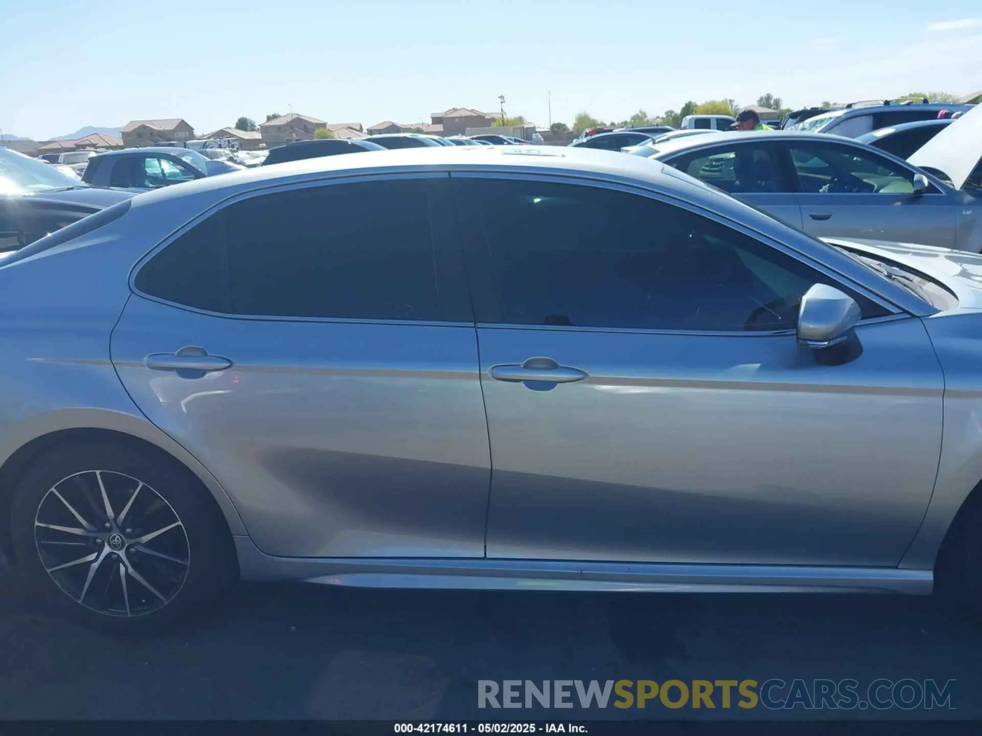 13 fotografías del automóvil dañado 4T1G11AK4PU781248 TOYOTA CAMRY 2023