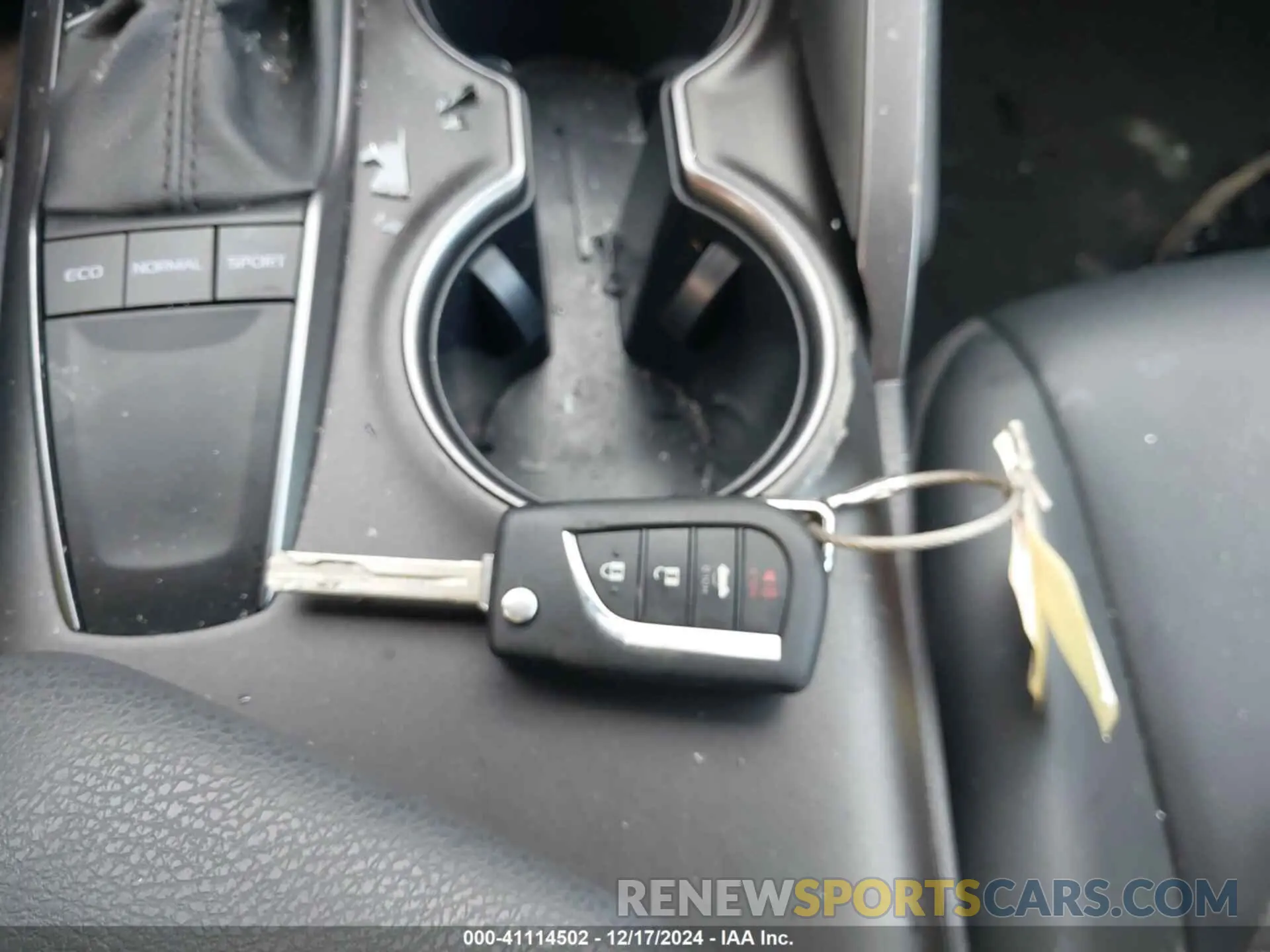 11 fotografías del automóvil dañado 4T1G11AK4PU800140 TOYOTA CAMRY 2023