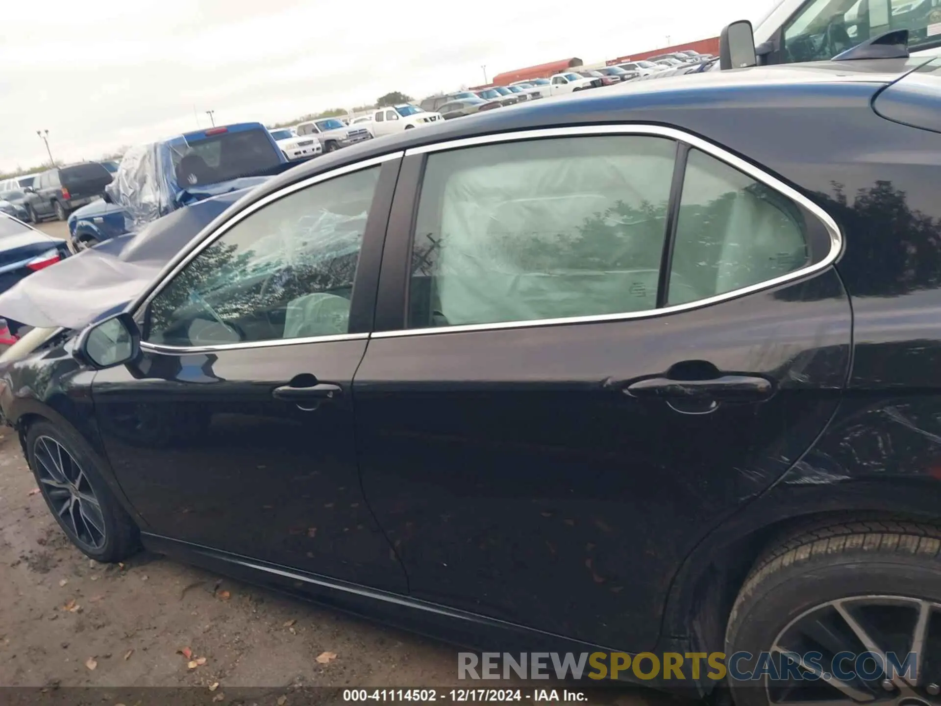 15 fotografías del automóvil dañado 4T1G11AK4PU800140 TOYOTA CAMRY 2023