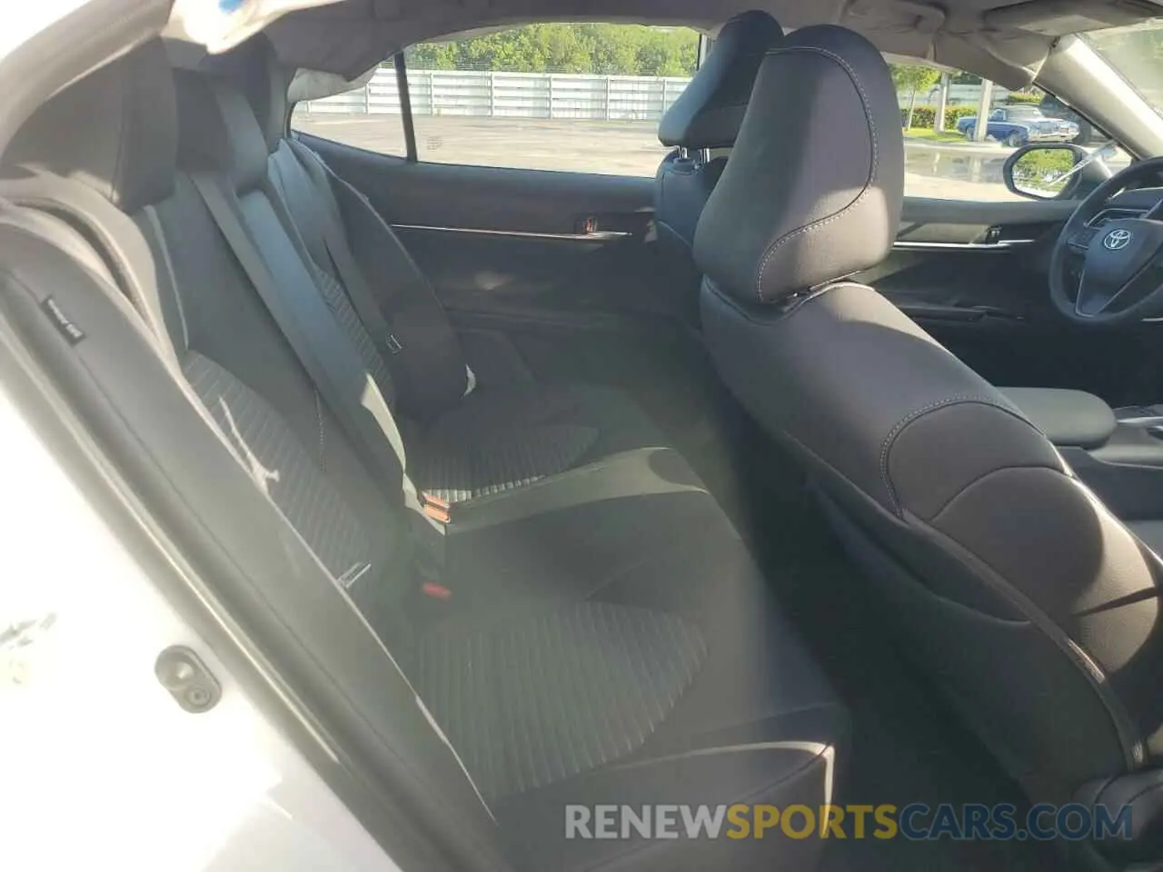 10 fotografías del automóvil dañado 4T1G11AK4PU810926 TOYOTA CAMRY 2023
