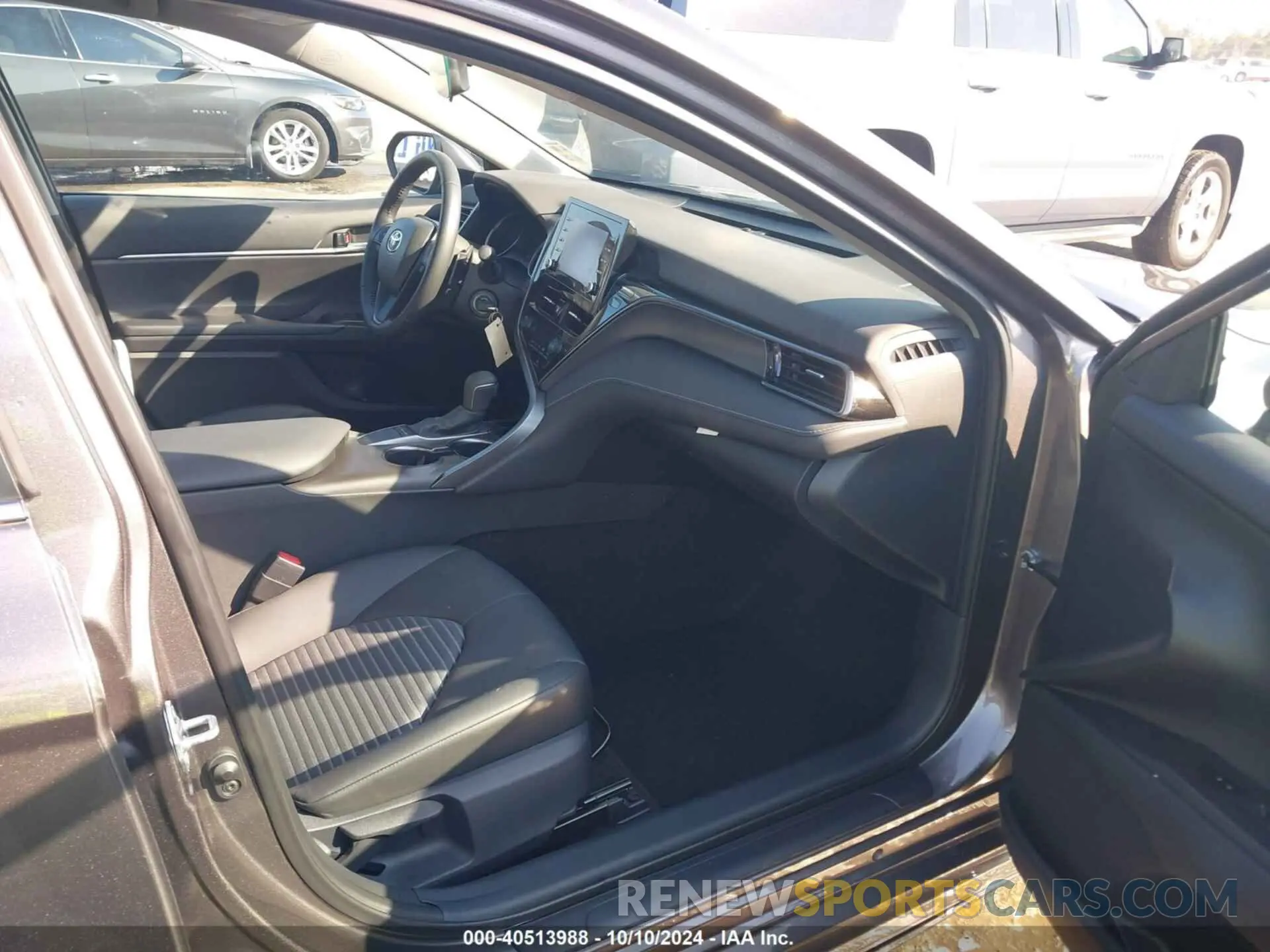 5 fotografías del automóvil dañado 4T1G11AK4PU816922 TOYOTA CAMRY 2023