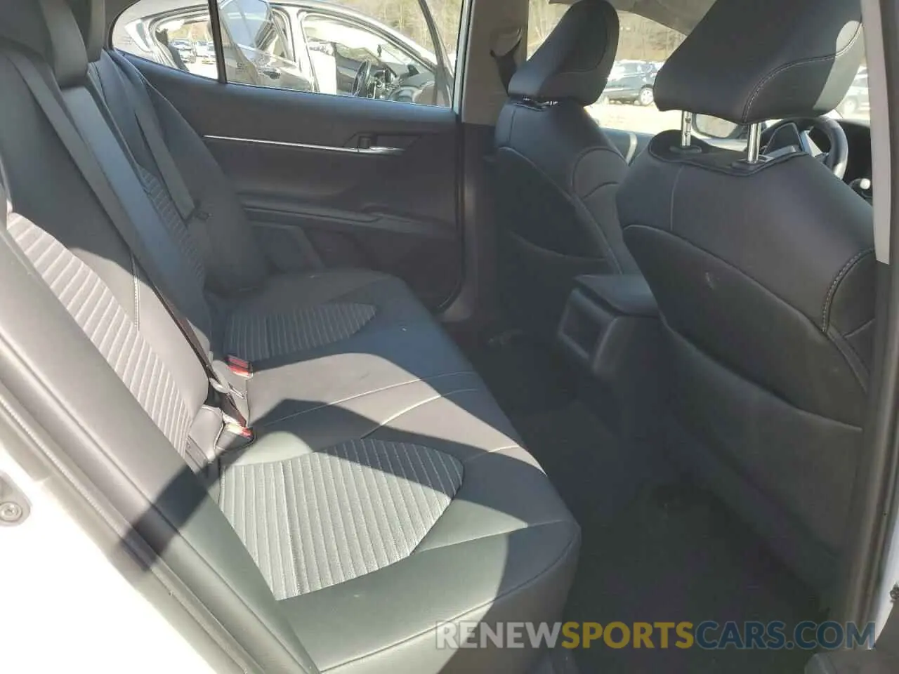 10 fotografías del automóvil dañado 4T1G11AK4PU825393 TOYOTA CAMRY 2023
