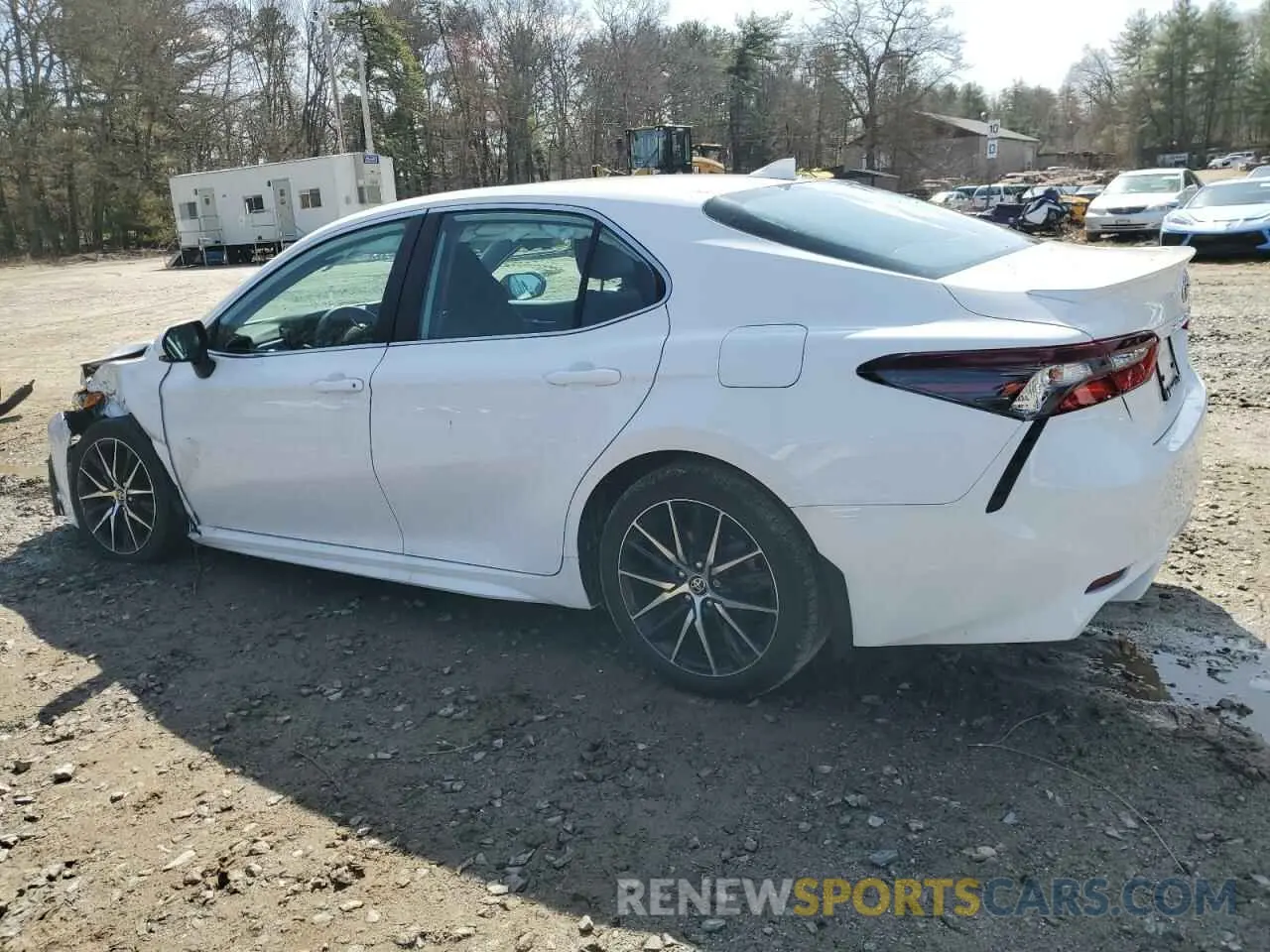 2 fotografías del automóvil dañado 4T1G11AK4PU825393 TOYOTA CAMRY 2023