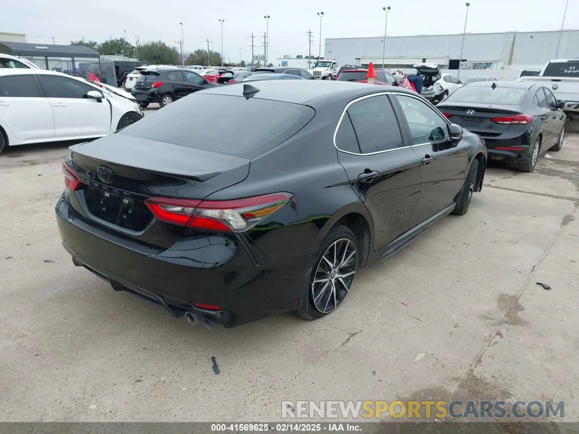 4 fotografías del automóvil dañado 4T1G11AK4PU827127 TOYOTA CAMRY 2023