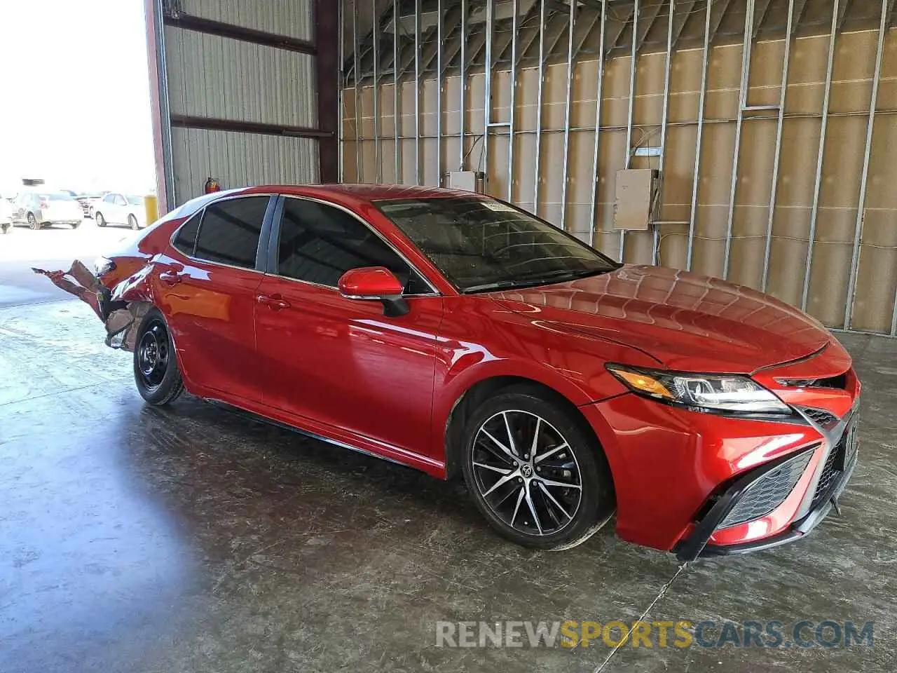 4 fotografías del automóvil dañado 4T1G11AK5PU126922 TOYOTA CAMRY 2023