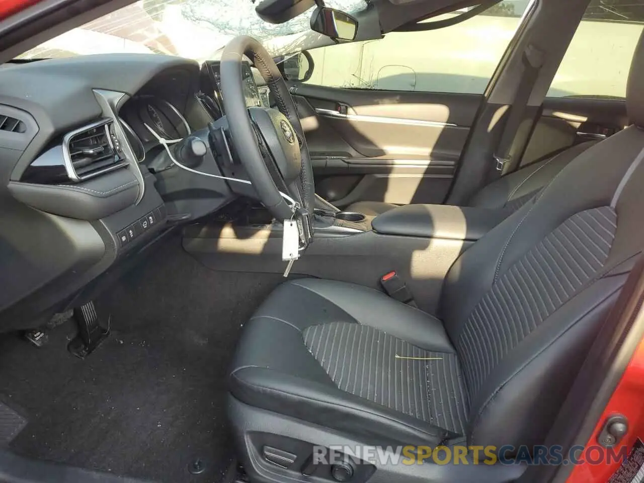 7 fotografías del automóvil dañado 4T1G11AK5PU136012 TOYOTA CAMRY 2023