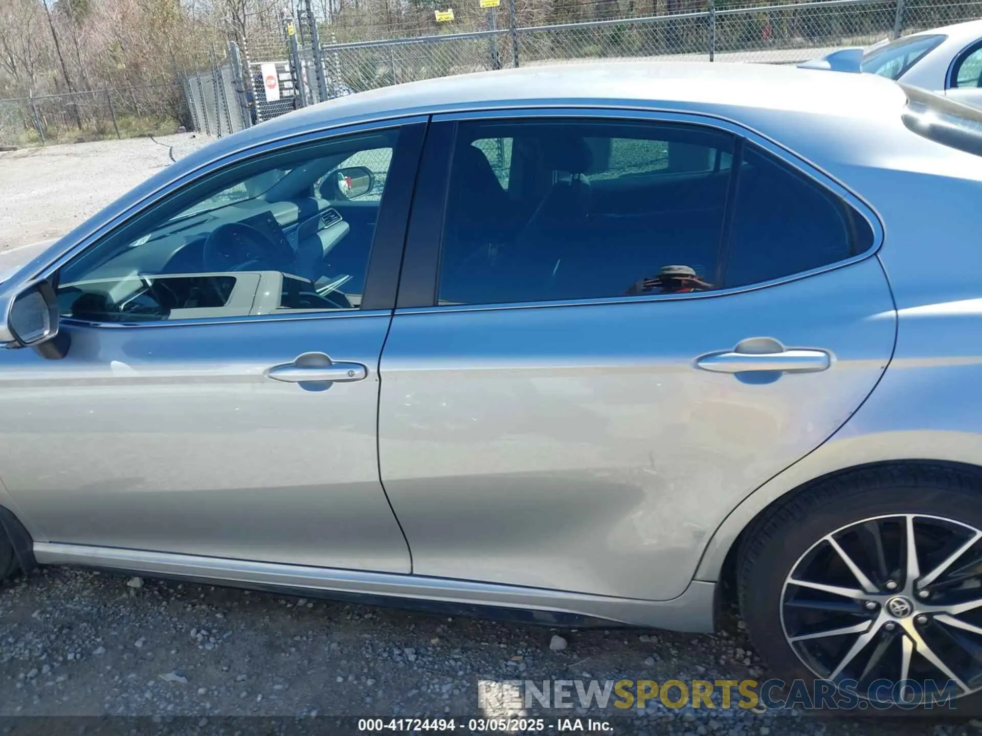 14 fotografías del automóvil dañado 4T1G11AK5PU149181 TOYOTA CAMRY 2023