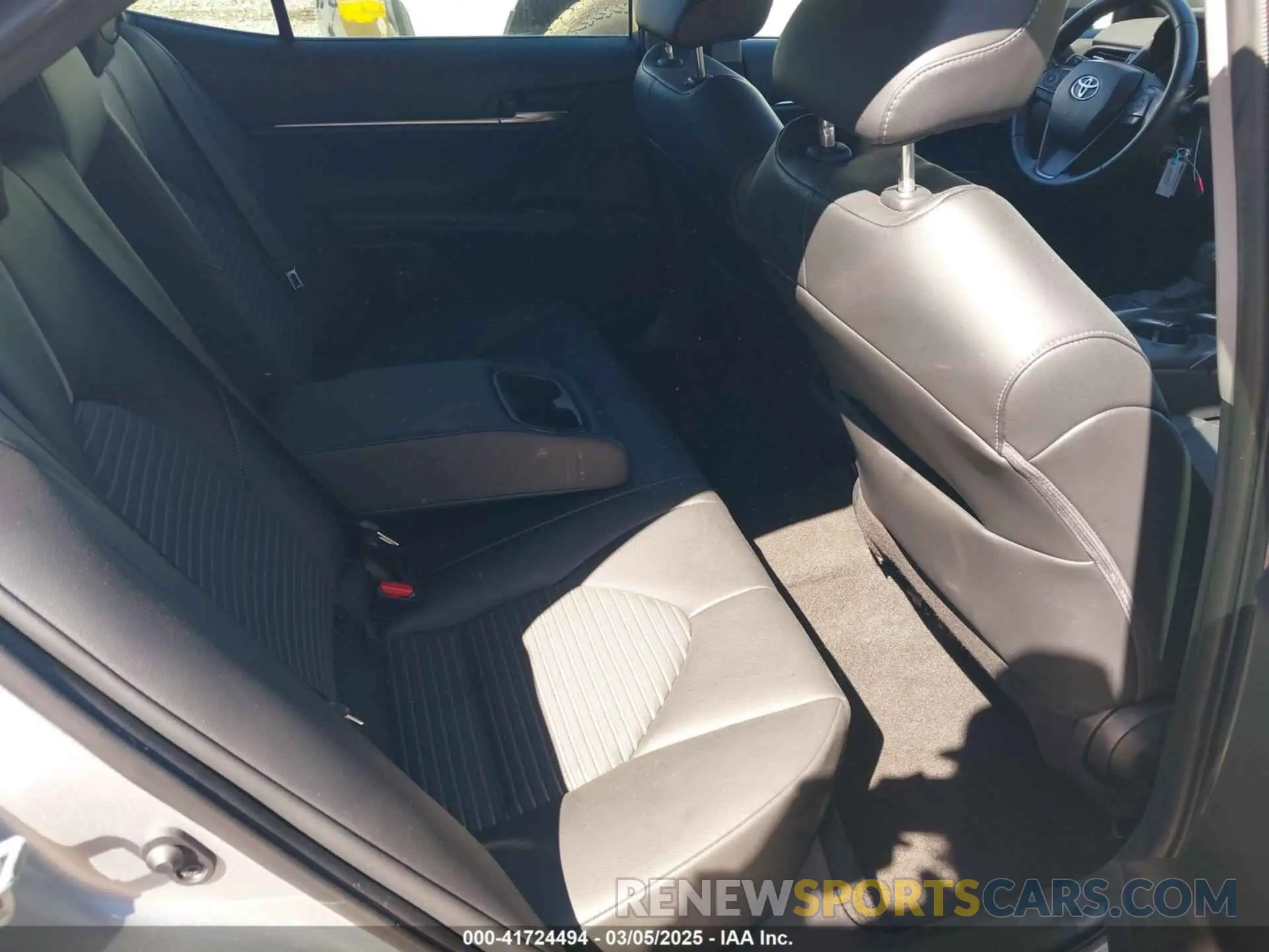 8 fotografías del automóvil dañado 4T1G11AK5PU149181 TOYOTA CAMRY 2023