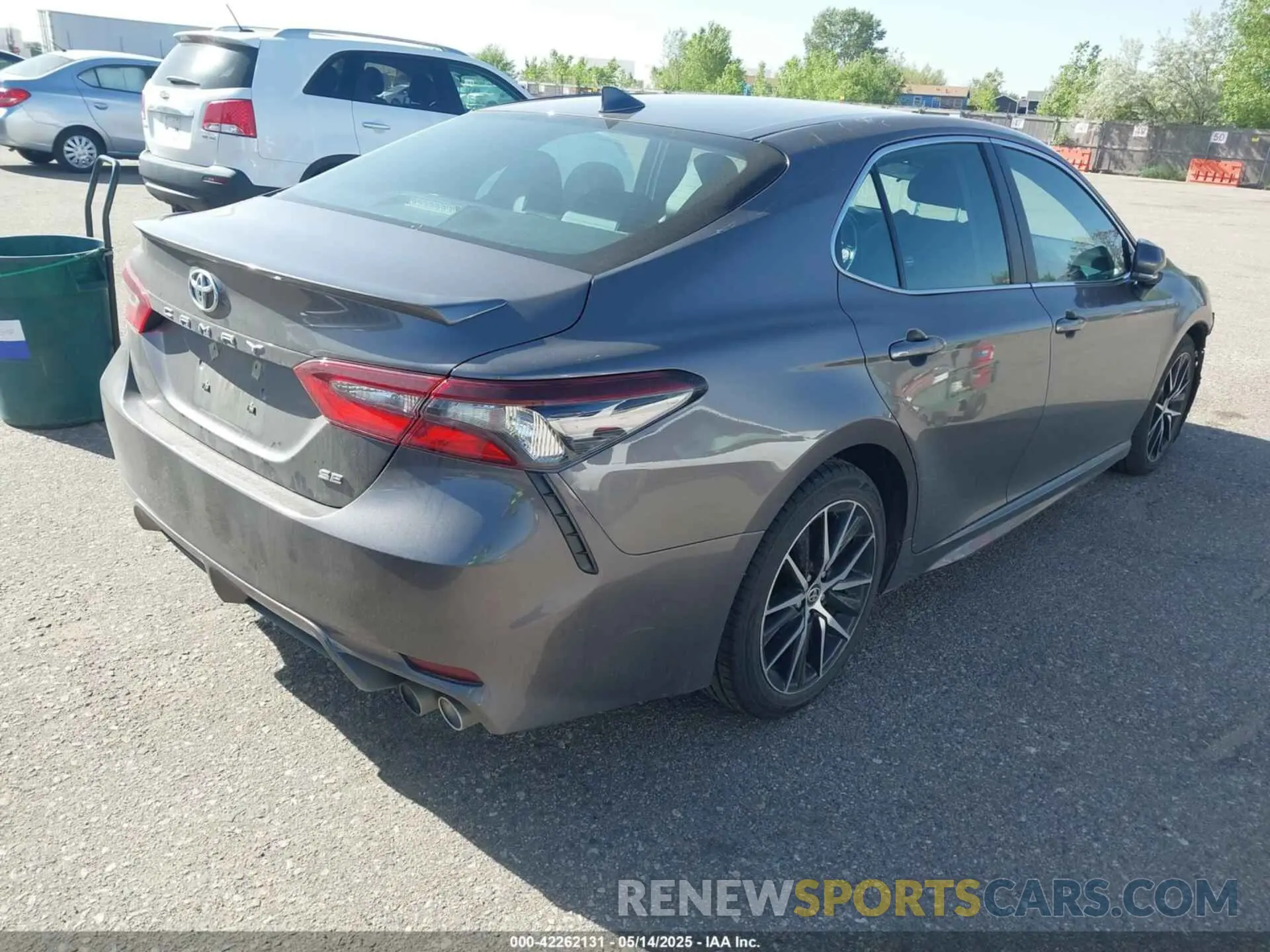 4 fotografías del automóvil dañado 4T1G11AK5PU163629 TOYOTA CAMRY 2023