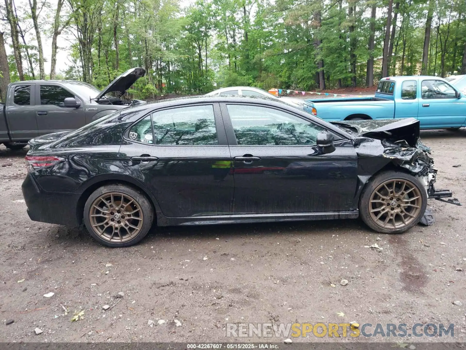 14 fotografías del automóvil dañado 4T1G11AK5PU169818 TOYOTA CAMRY 2023