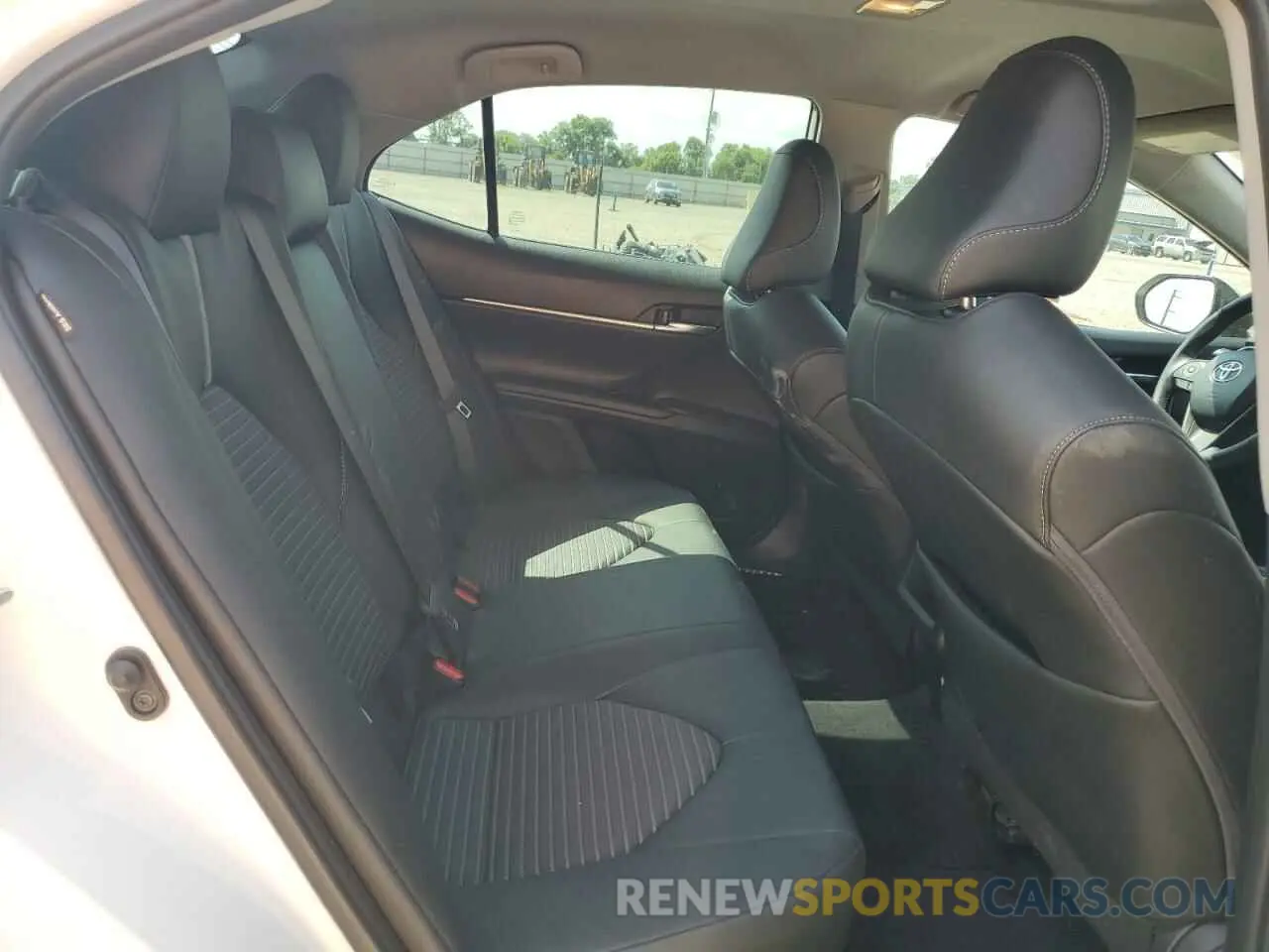 10 fotografías del automóvil dañado 4T1G11AK5PU735685 TOYOTA CAMRY 2023