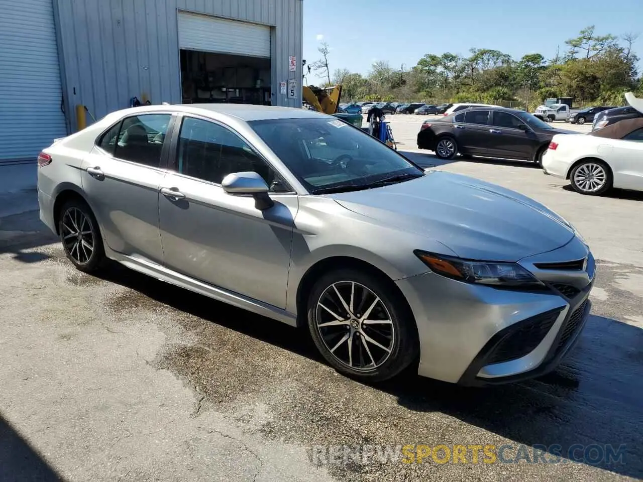 4 fotografías del automóvil dañado 4T1G11AK5PU737405 TOYOTA CAMRY 2023