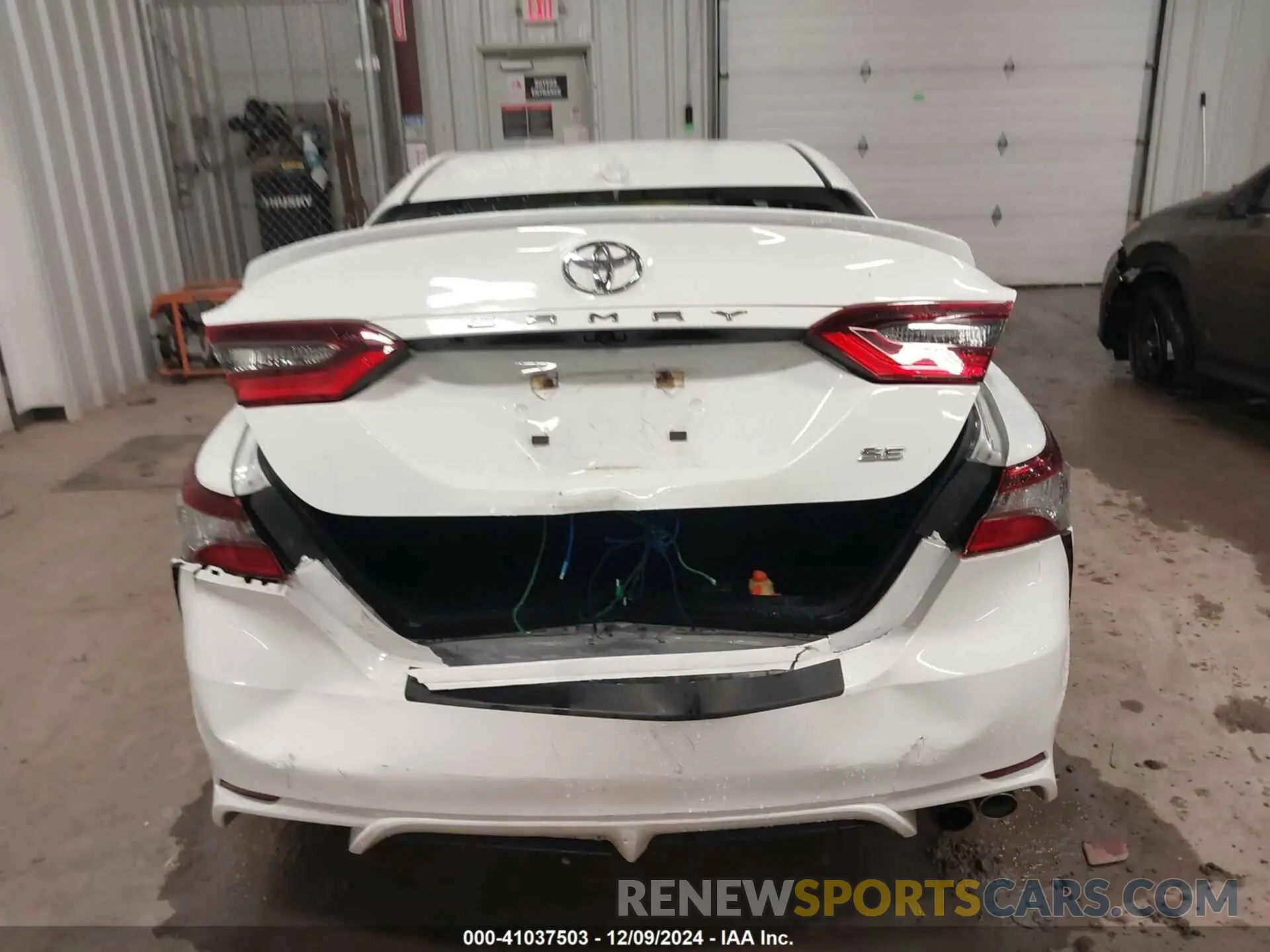 16 fotografías del automóvil dañado 4T1G11AK5PU744600 TOYOTA CAMRY 2023