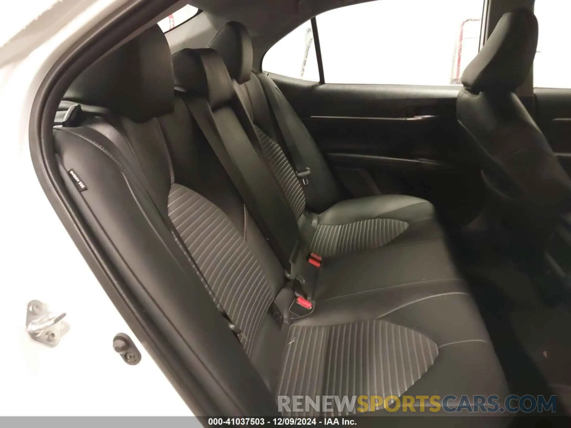 8 fotografías del automóvil dañado 4T1G11AK5PU744600 TOYOTA CAMRY 2023