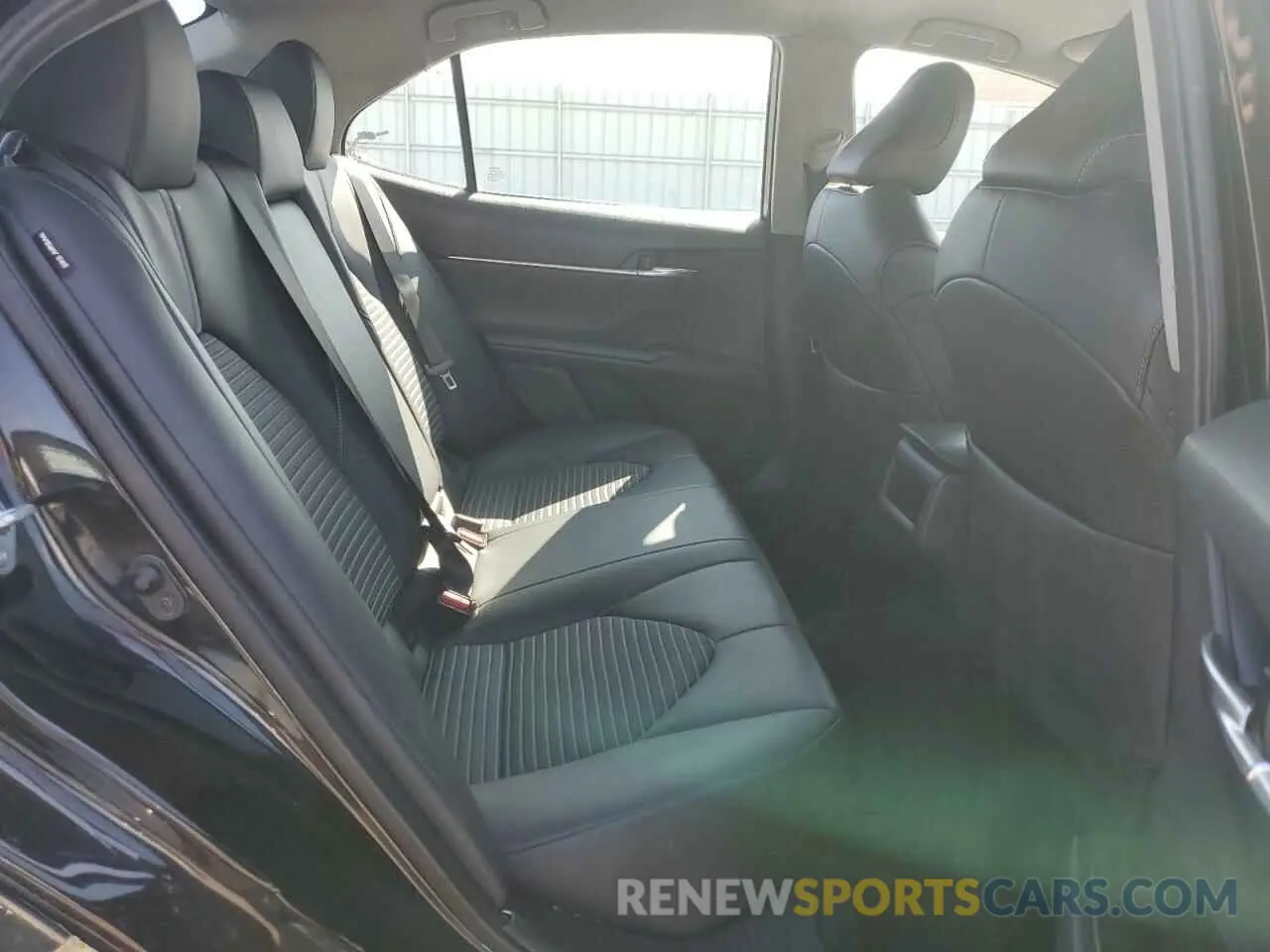10 fotografías del automóvil dañado 4T1G11AK5PU750767 TOYOTA CAMRY 2023