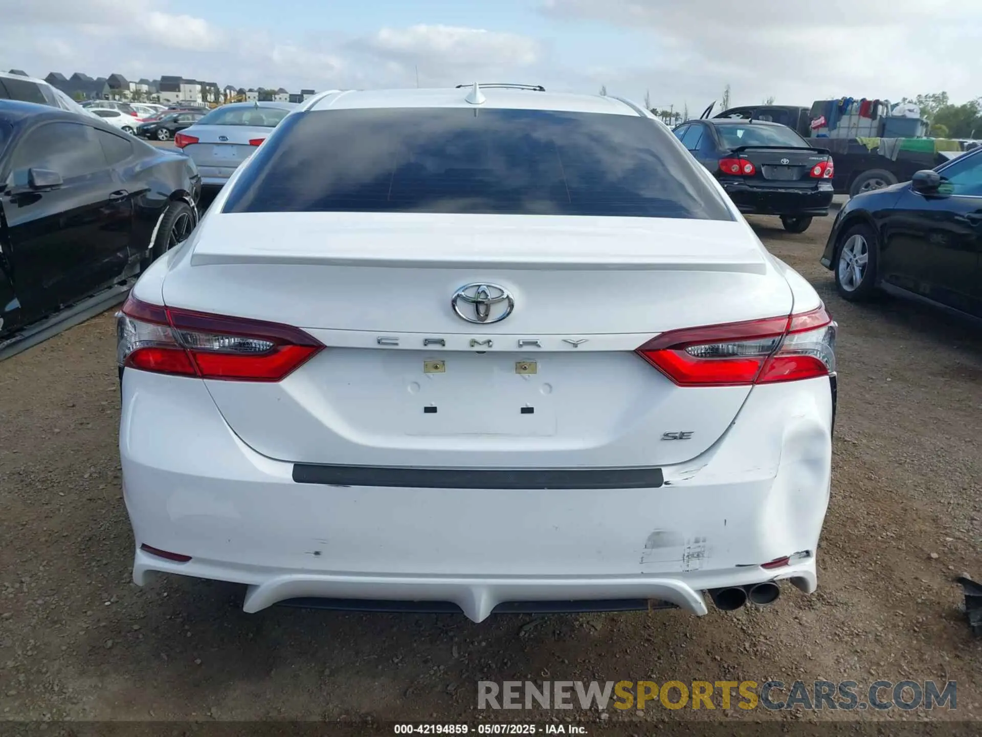 17 fotografías del automóvil dañado 4T1G11AK5PU764698 TOYOTA CAMRY 2023