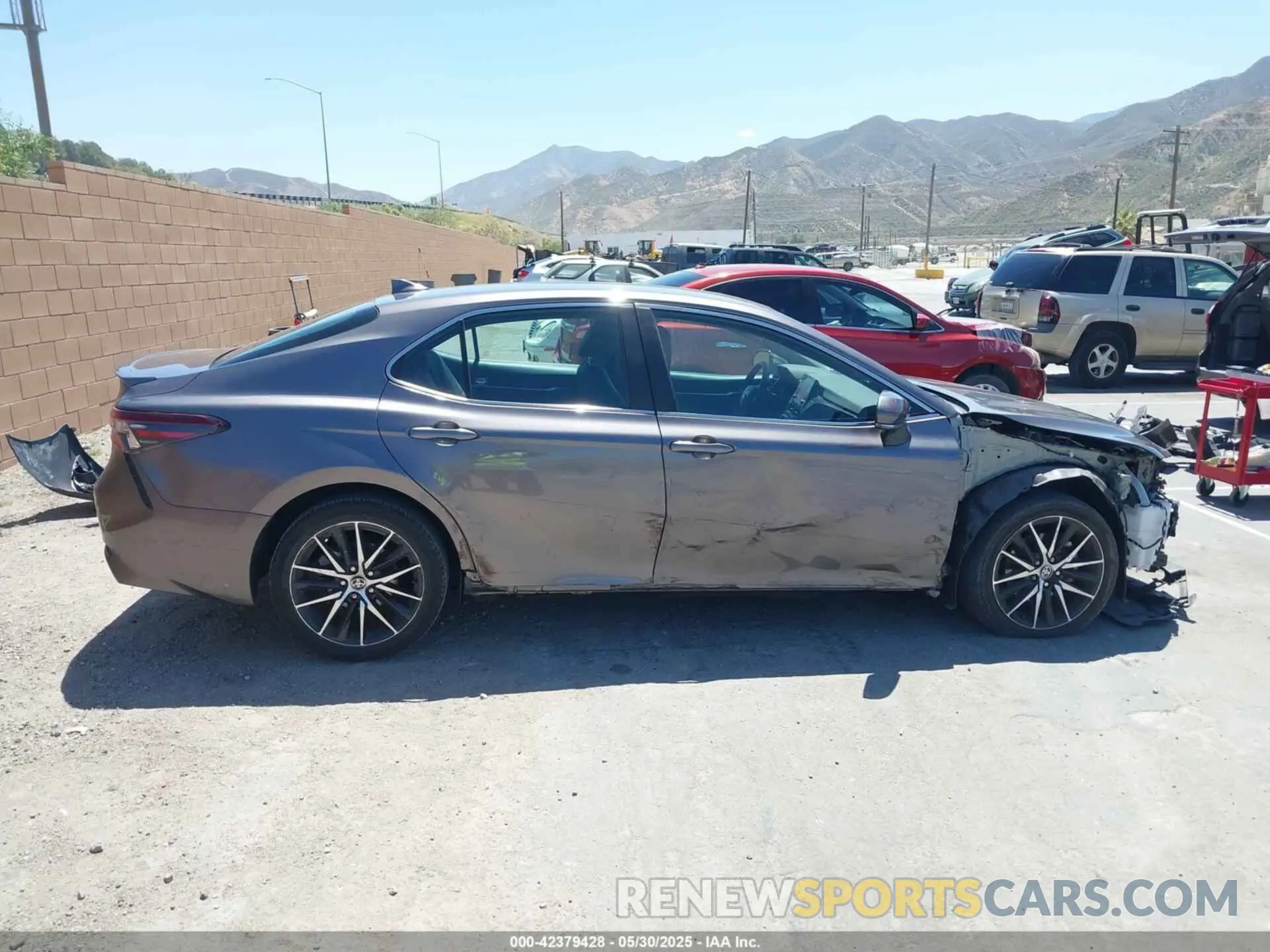 14 fotografías del automóvil dañado 4T1G11AK5PU772090 TOYOTA CAMRY 2023
