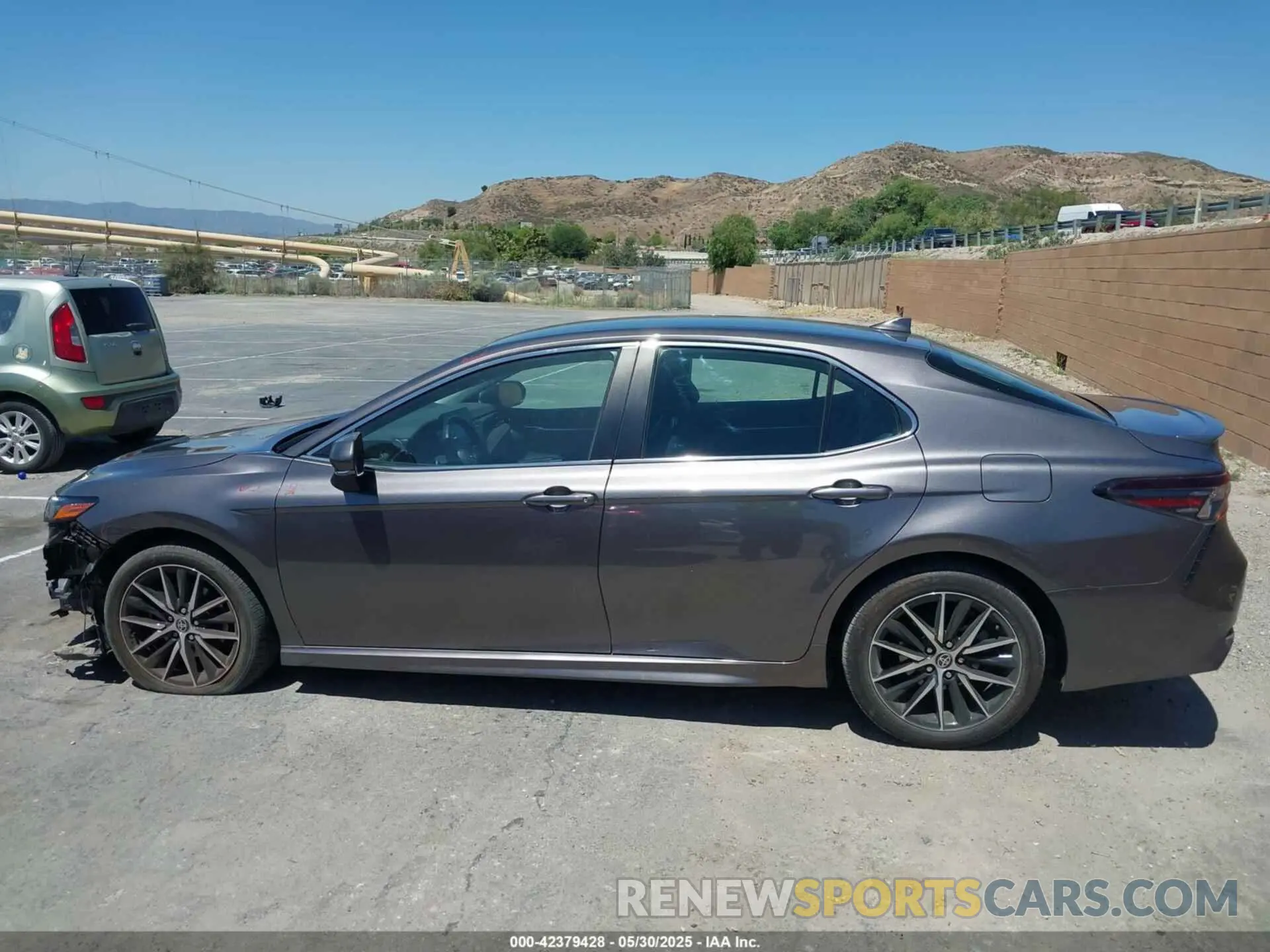 15 fotografías del automóvil dañado 4T1G11AK5PU772090 TOYOTA CAMRY 2023