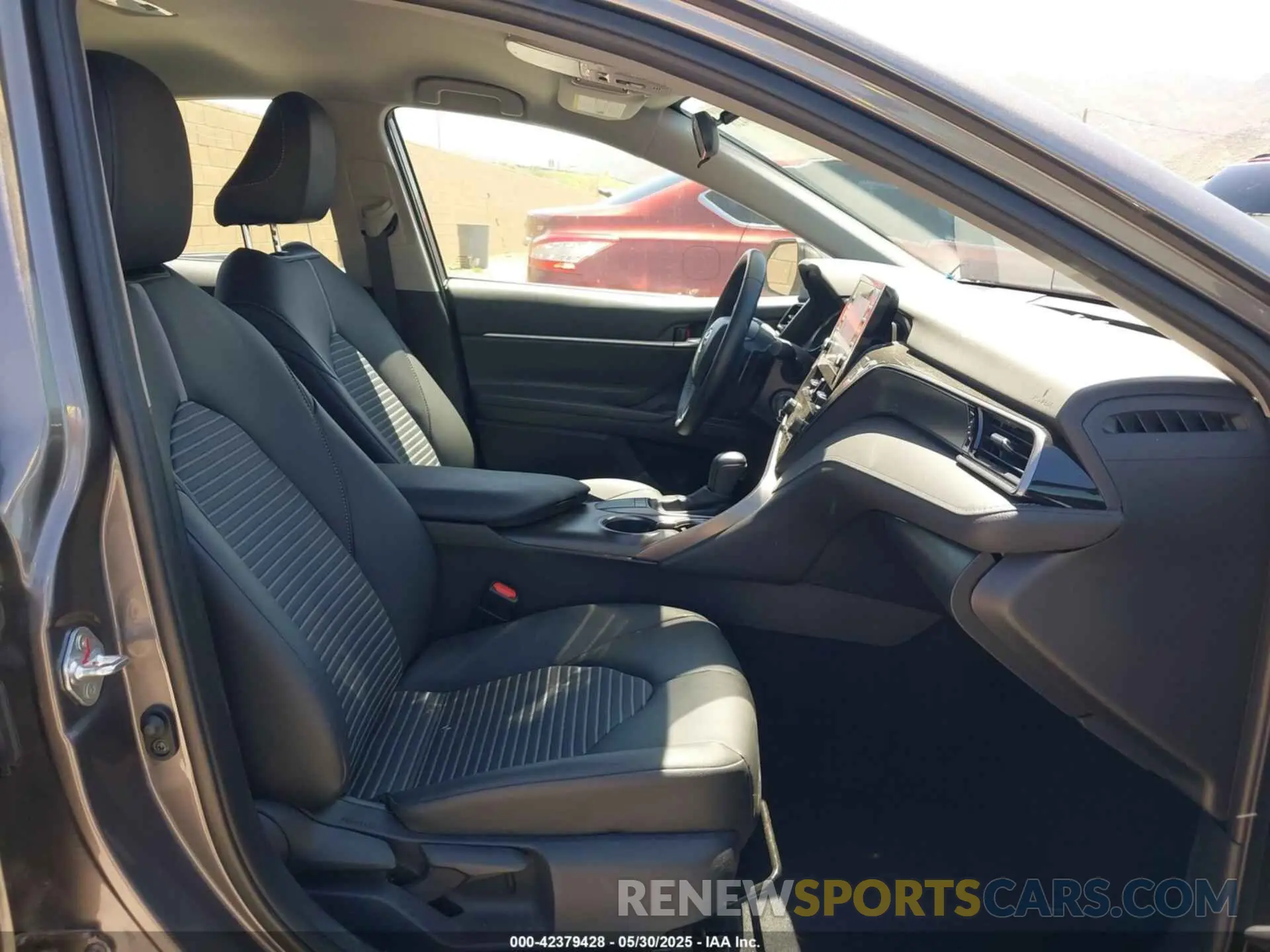 5 fotografías del automóvil dañado 4T1G11AK5PU772090 TOYOTA CAMRY 2023