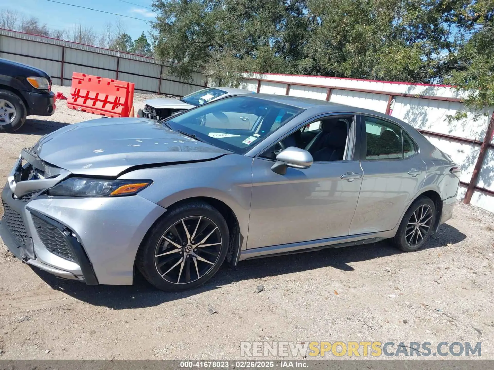 14 fotografías del automóvil dañado 4T1G11AK5PU772106 TOYOTA CAMRY 2023