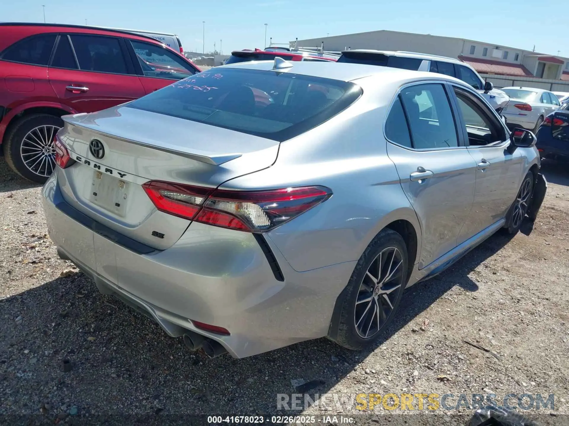 4 fotografías del automóvil dañado 4T1G11AK5PU772106 TOYOTA CAMRY 2023