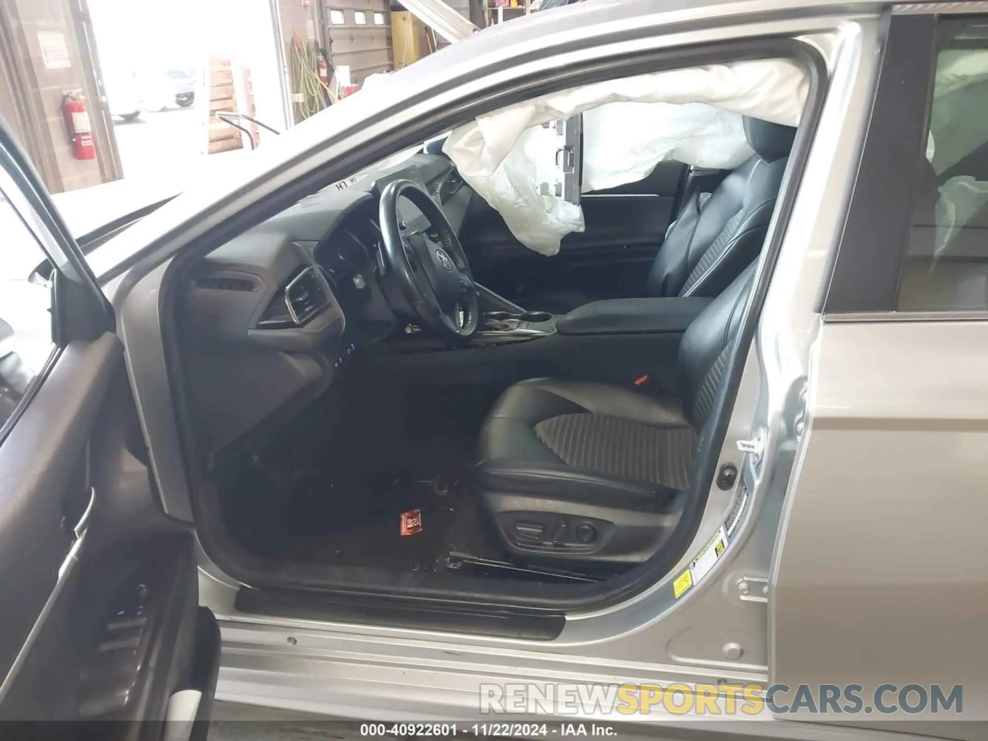 5 fotografías del automóvil dañado 4T1G11AK5PU779556 TOYOTA CAMRY 2023