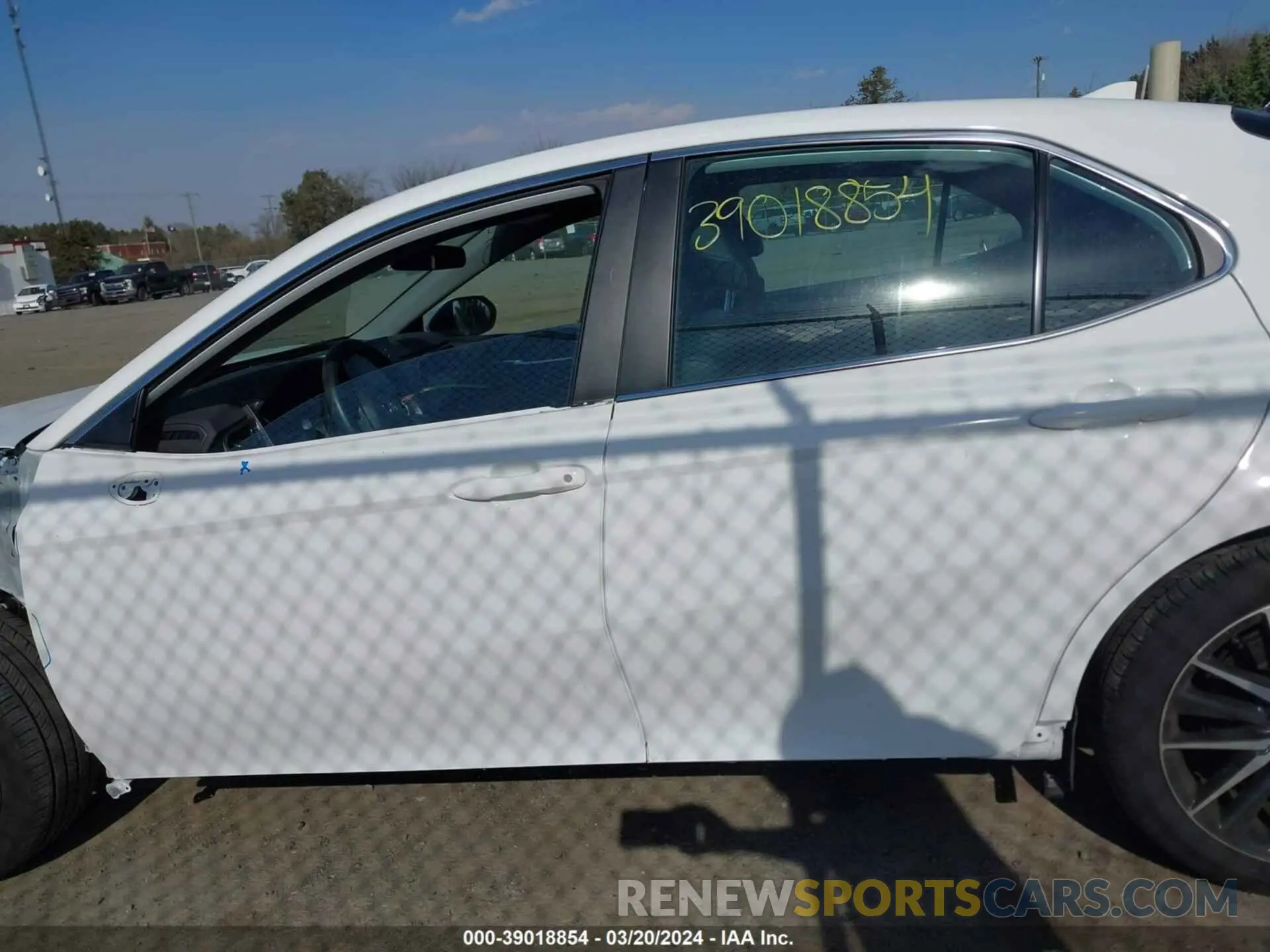 14 fotografías del automóvil dañado 4T1G11AK5PU794137 TOYOTA CAMRY 2023