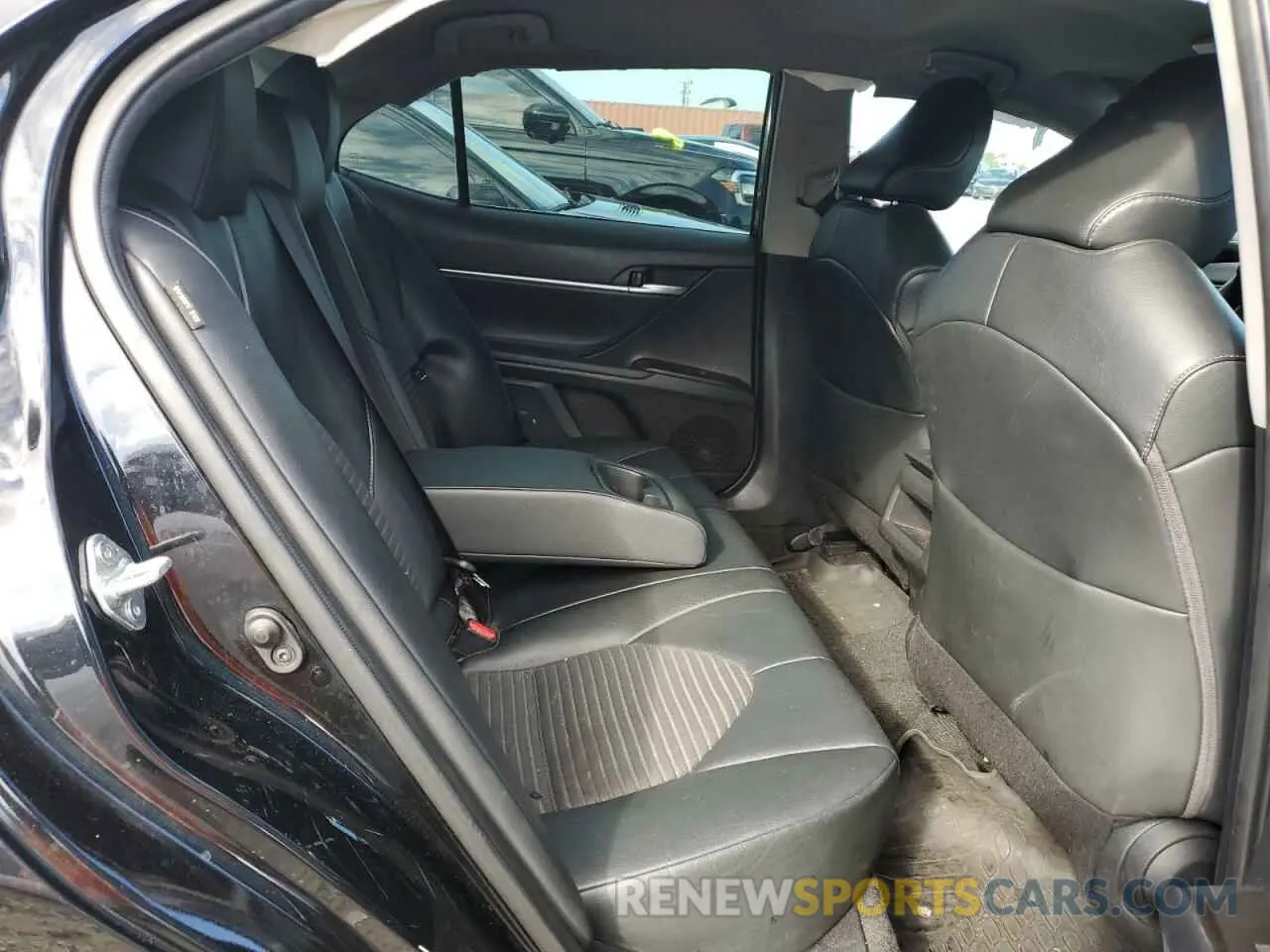 10 fotografías del automóvil dañado 4T1G11AK5PU794946 TOYOTA CAMRY 2023