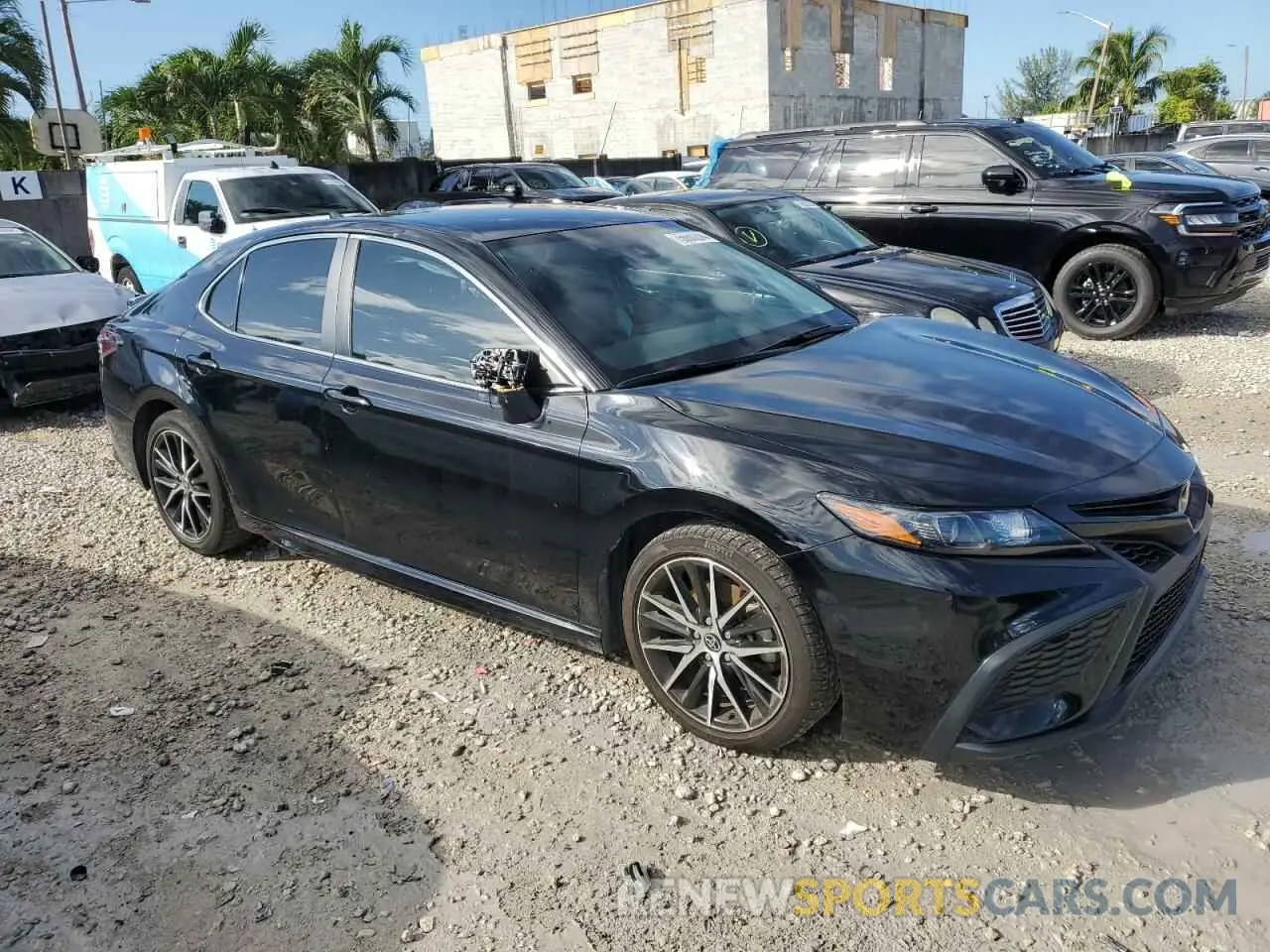 4 fotografías del automóvil dañado 4T1G11AK5PU794946 TOYOTA CAMRY 2023