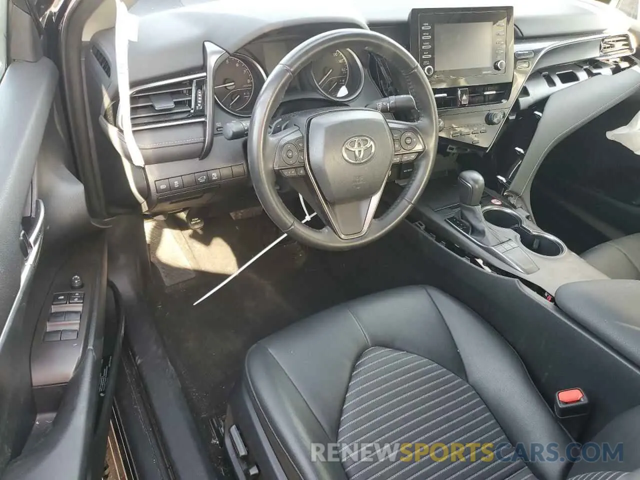 8 fotografías del automóvil dañado 4T1G11AK5PU811941 TOYOTA CAMRY 2023