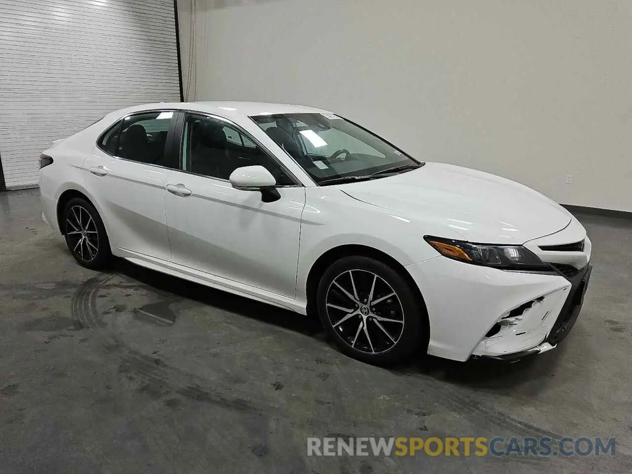 4 fotografías del automóvil dañado 4T1G11AK5PU831011 TOYOTA CAMRY 2023