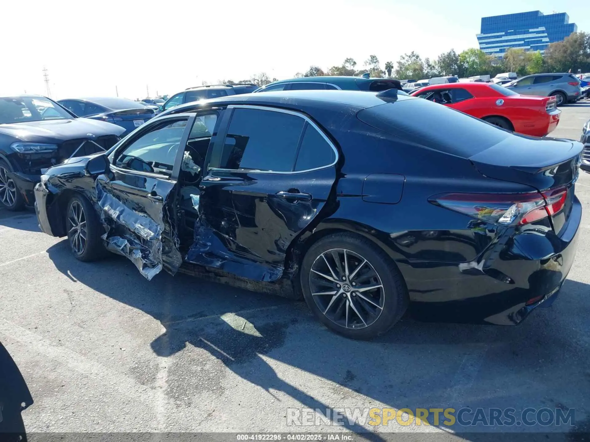 14 fotografías del automóvil dañado 4T1G11AK5PU836466 TOYOTA CAMRY 2023