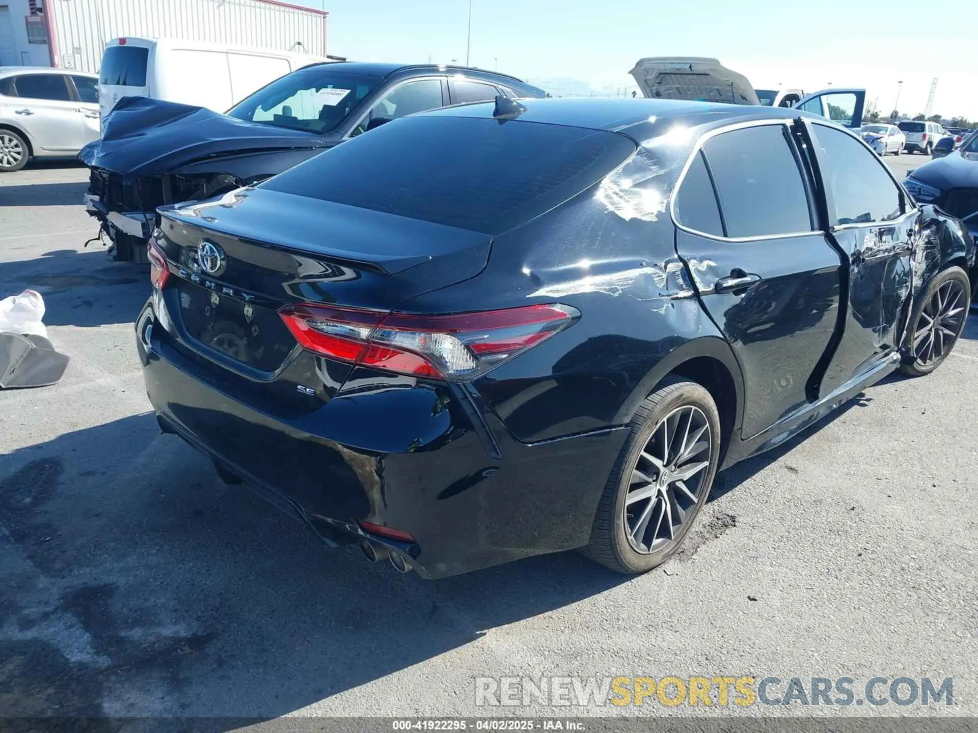 4 fotografías del automóvil dañado 4T1G11AK5PU836466 TOYOTA CAMRY 2023