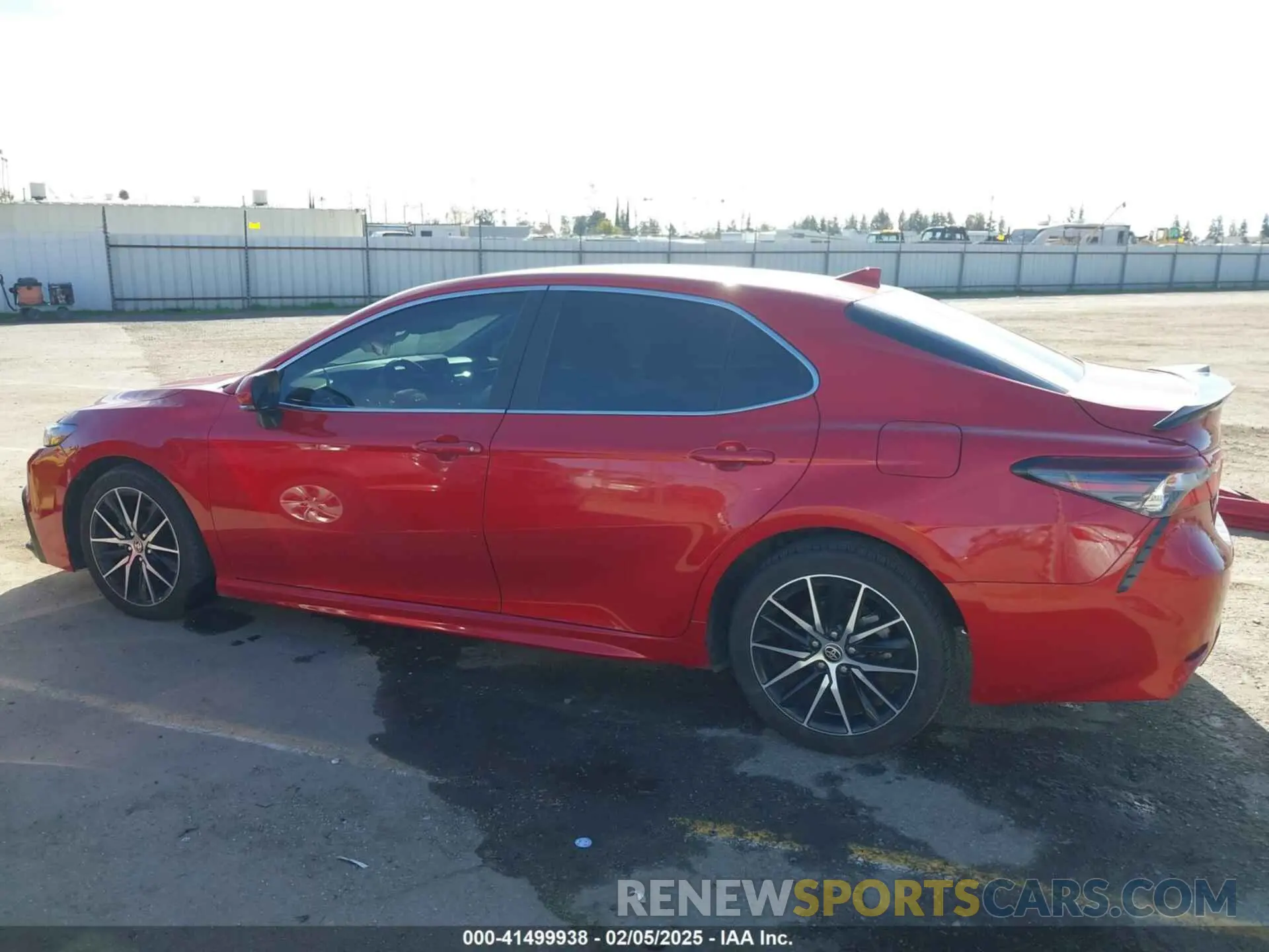 15 fotografías del automóvil dañado 4T1G11AK6PU104203 TOYOTA CAMRY 2023