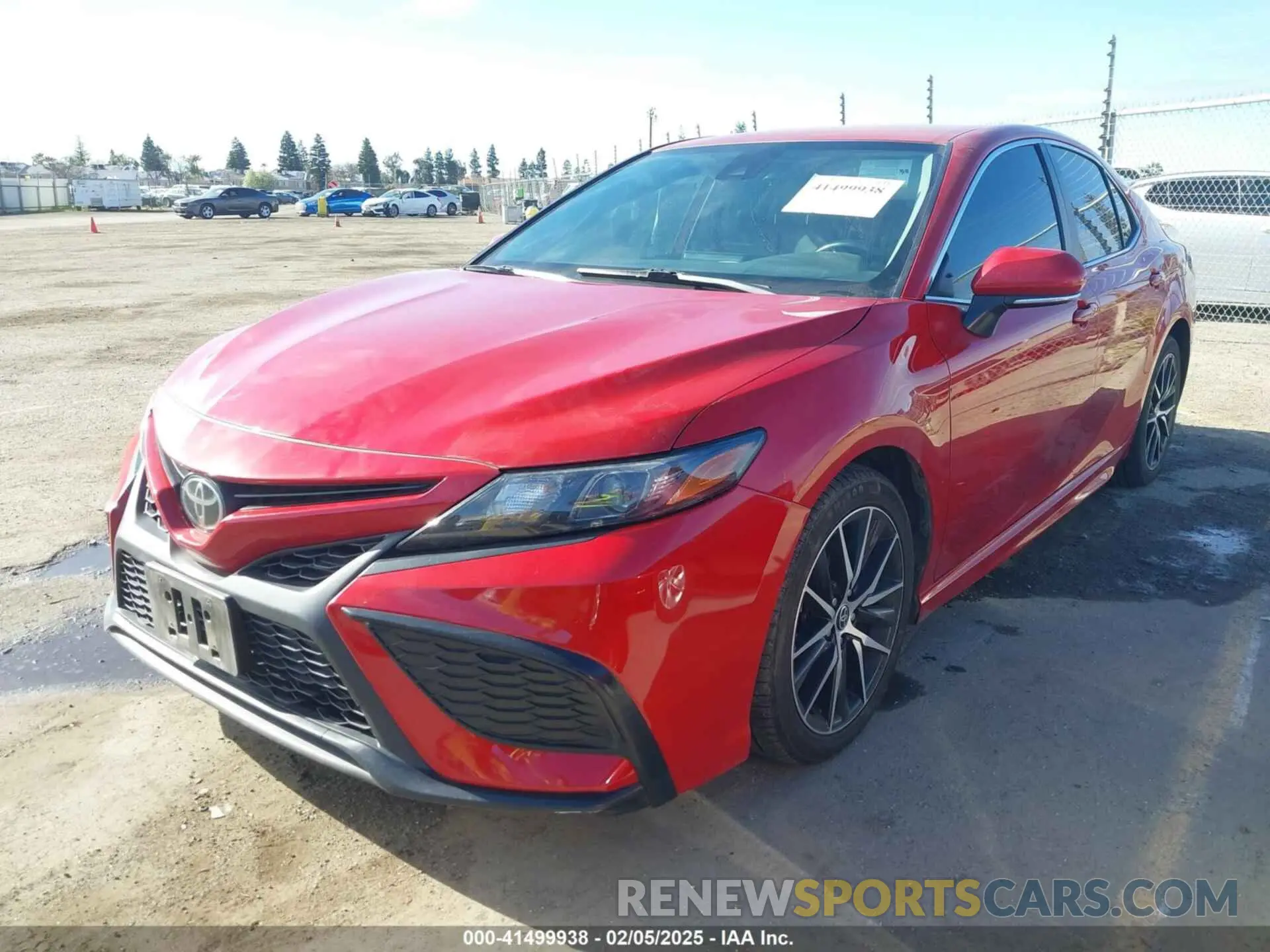 2 fotografías del automóvil dañado 4T1G11AK6PU104203 TOYOTA CAMRY 2023